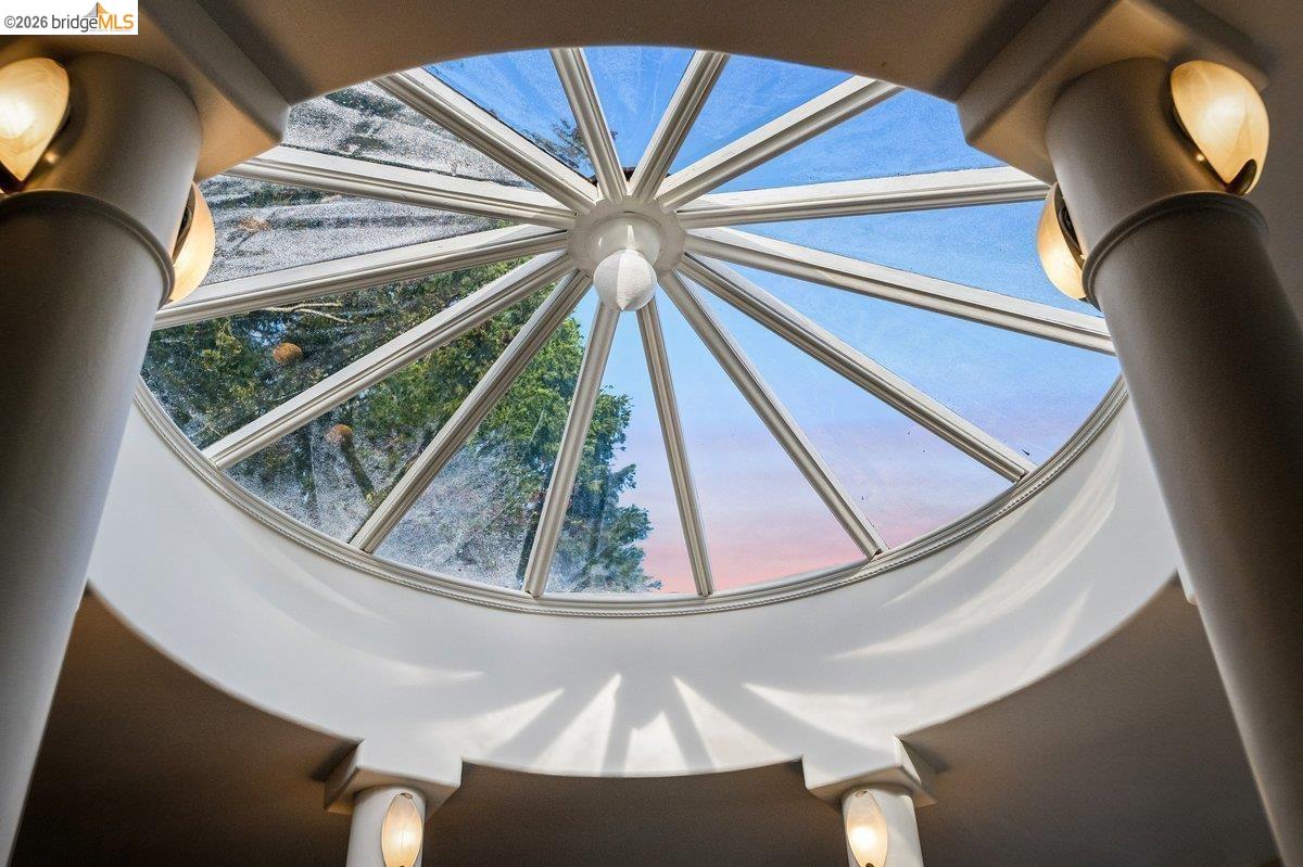 Detail Gallery Image 40 of 79 For 1049 Keith Ave, Berkeley,  CA 94708 - 4 Beds | 4 Baths