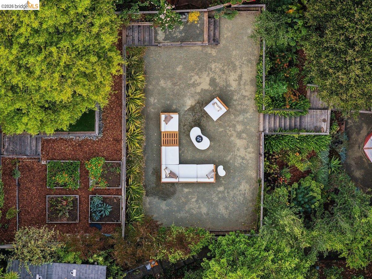 Detail Gallery Image 74 of 79 For 1049 Keith Ave, Berkeley,  CA 94708 - 4 Beds | 4 Baths