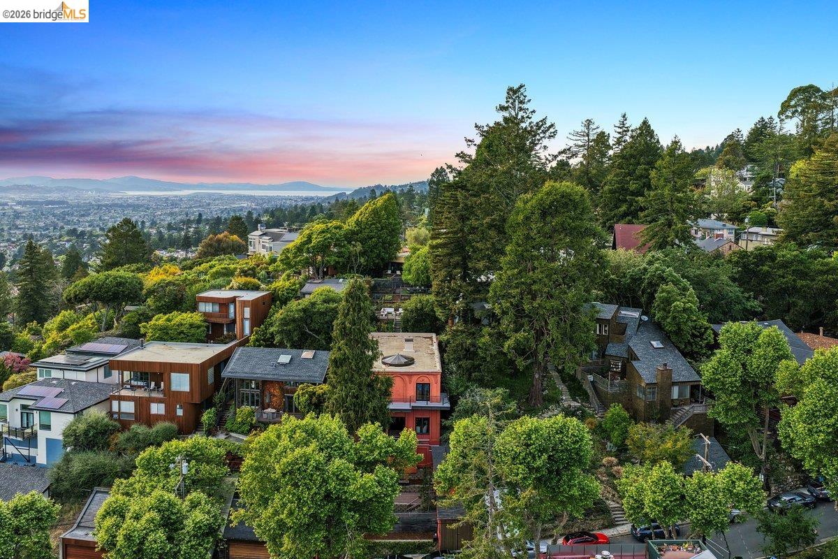 Detail Gallery Image 76 of 79 For 1049 Keith Ave, Berkeley,  CA 94708 - 4 Beds | 4 Baths