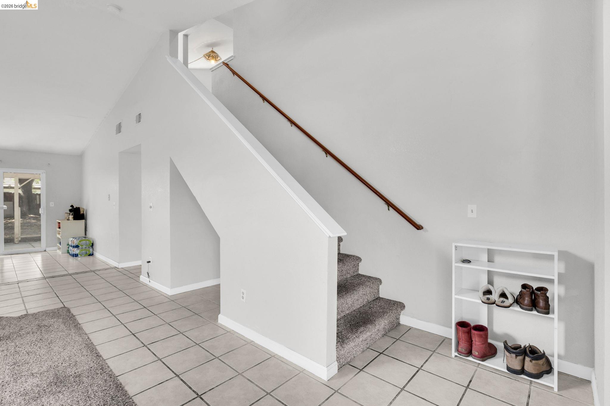 Detail Gallery Image 20 of 44 For 1258 Lloyd Thayer Cir, Stockton,  CA 95206 - 4 Beds | 2/1 Baths