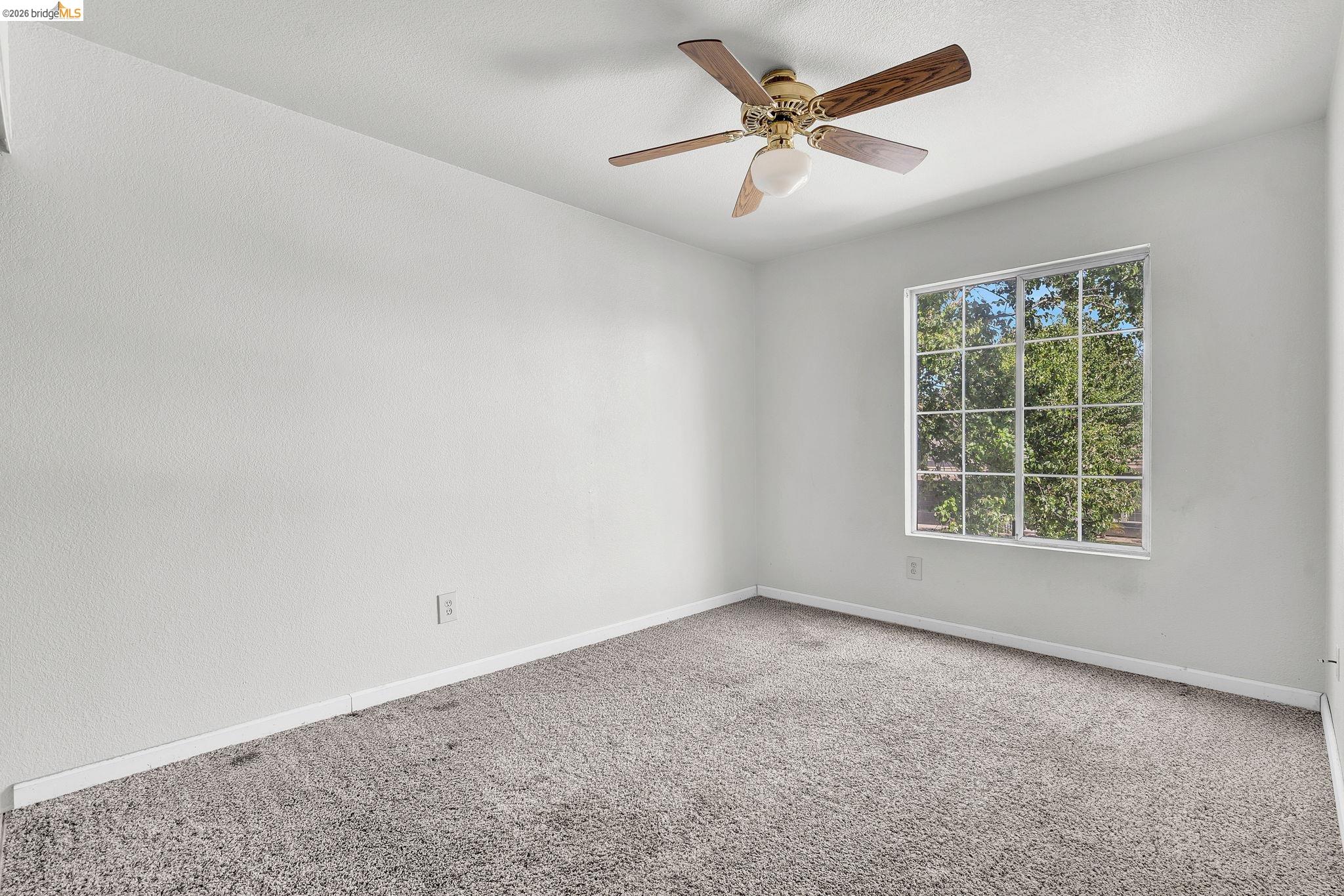 Detail Gallery Image 21 of 44 For 1258 Lloyd Thayer Cir, Stockton,  CA 95206 - 4 Beds | 2/1 Baths