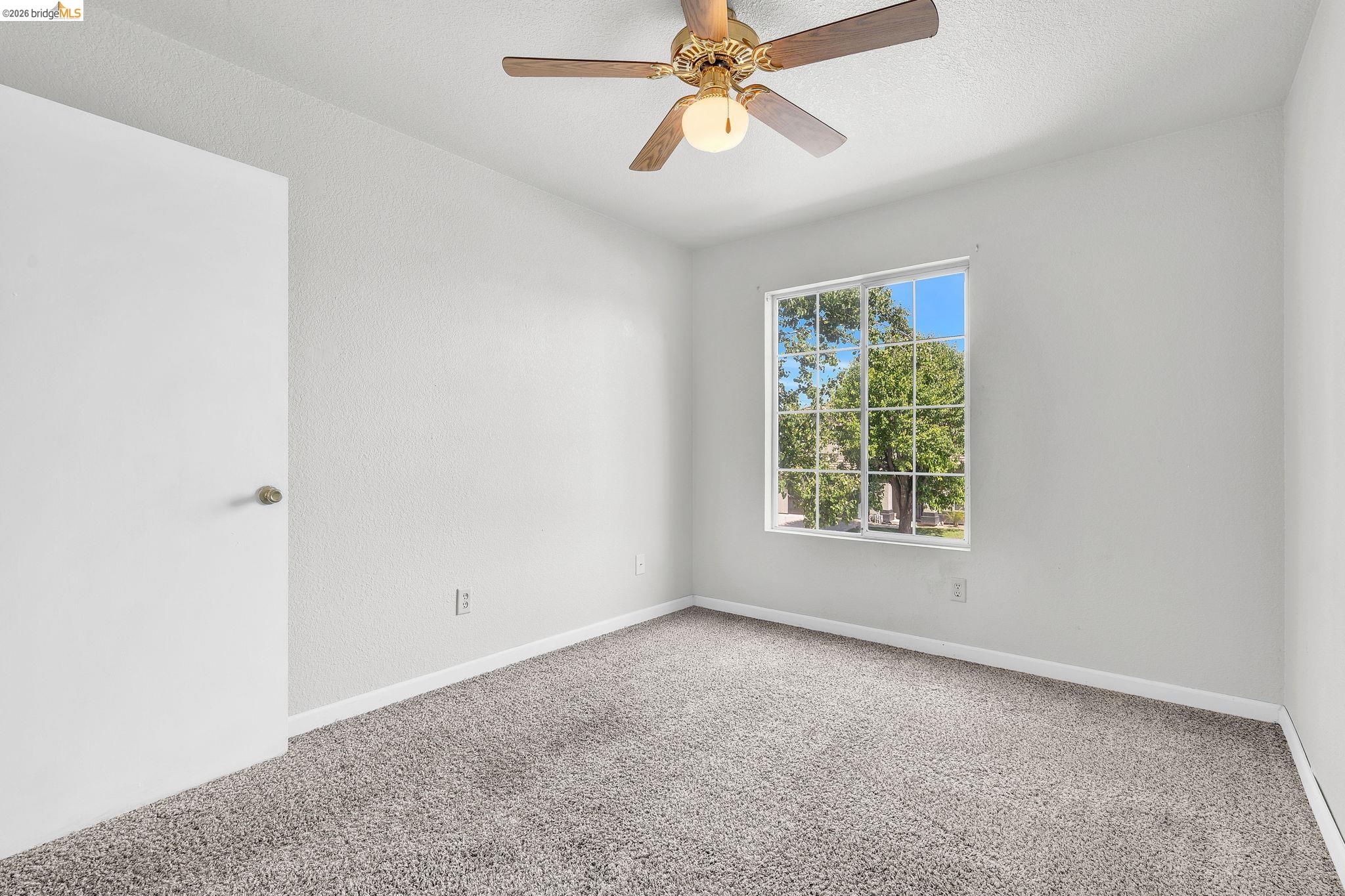 Detail Gallery Image 24 of 44 For 1258 Lloyd Thayer Cir, Stockton,  CA 95206 - 4 Beds | 2/1 Baths