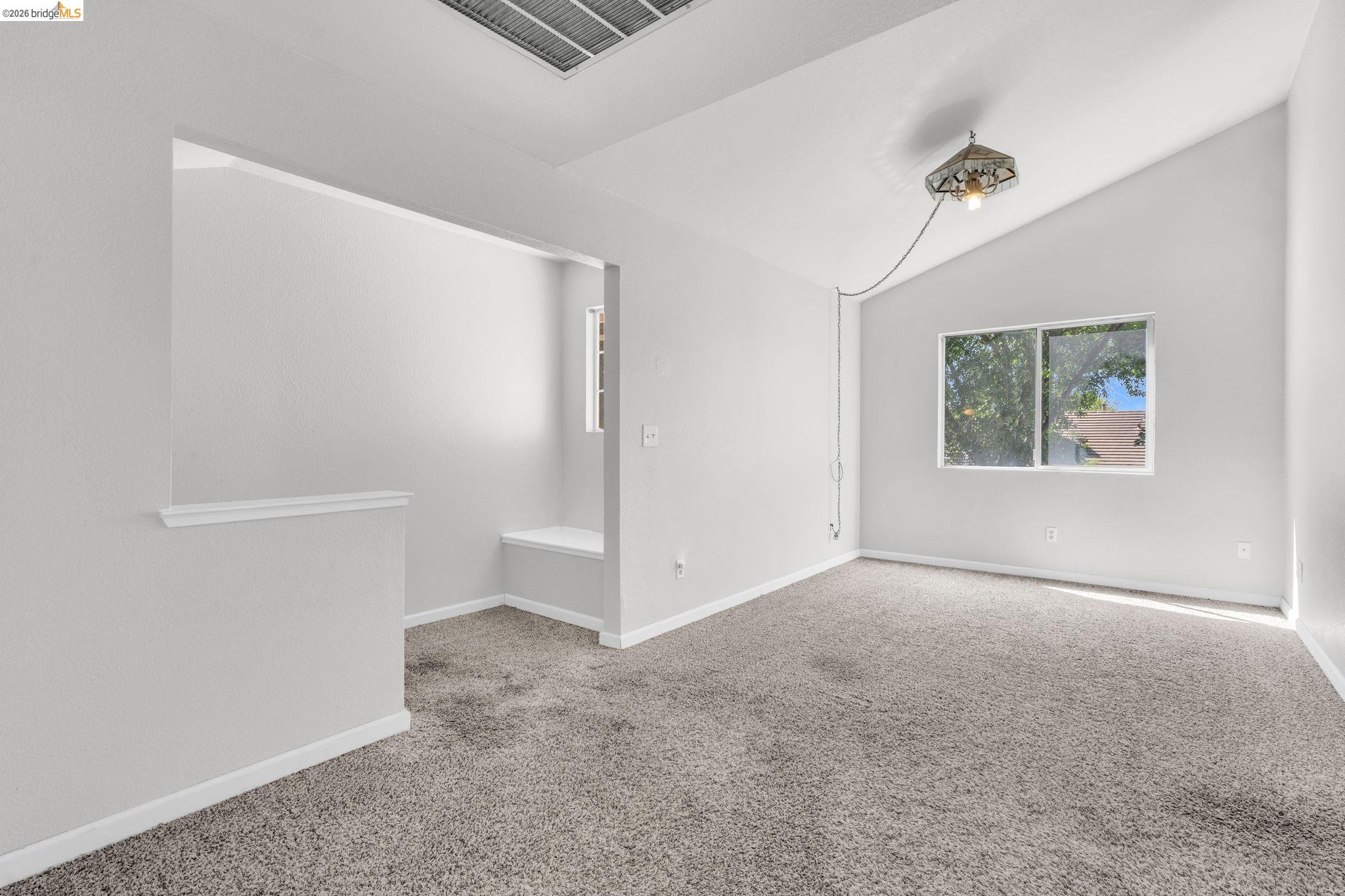 Detail Gallery Image 27 of 44 For 1258 Lloyd Thayer Cir, Stockton,  CA 95206 - 4 Beds | 2/1 Baths