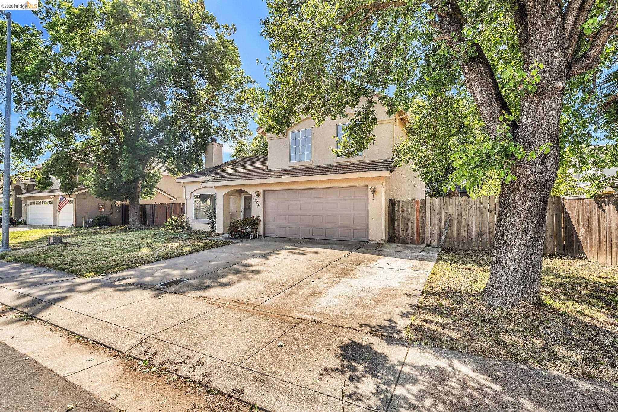 Detail Gallery Image 4 of 44 For 1258 Lloyd Thayer Cir, Stockton,  CA 95206 - 4 Beds | 2/1 Baths