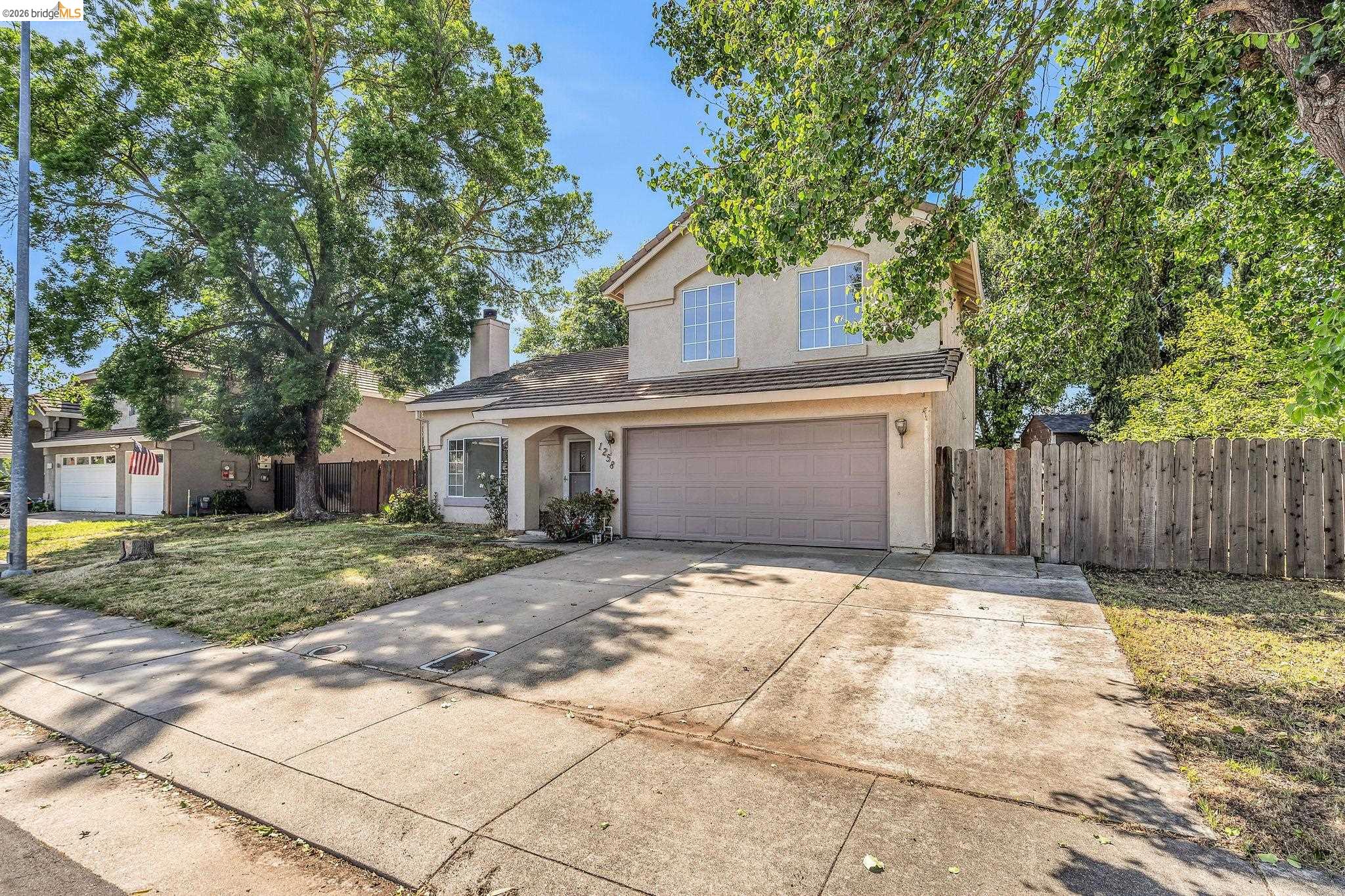 Detail Gallery Image 5 of 44 For 1258 Lloyd Thayer Cir, Stockton,  CA 95206 - 4 Beds | 2/1 Baths
