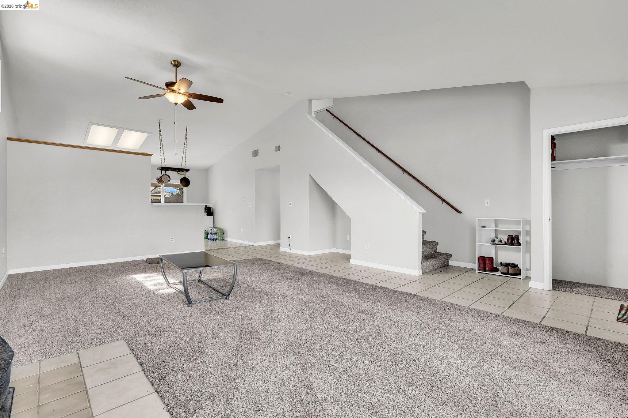 Detail Gallery Image 7 of 44 For 1258 Lloyd Thayer Cir, Stockton,  CA 95206 - 4 Beds | 2/1 Baths