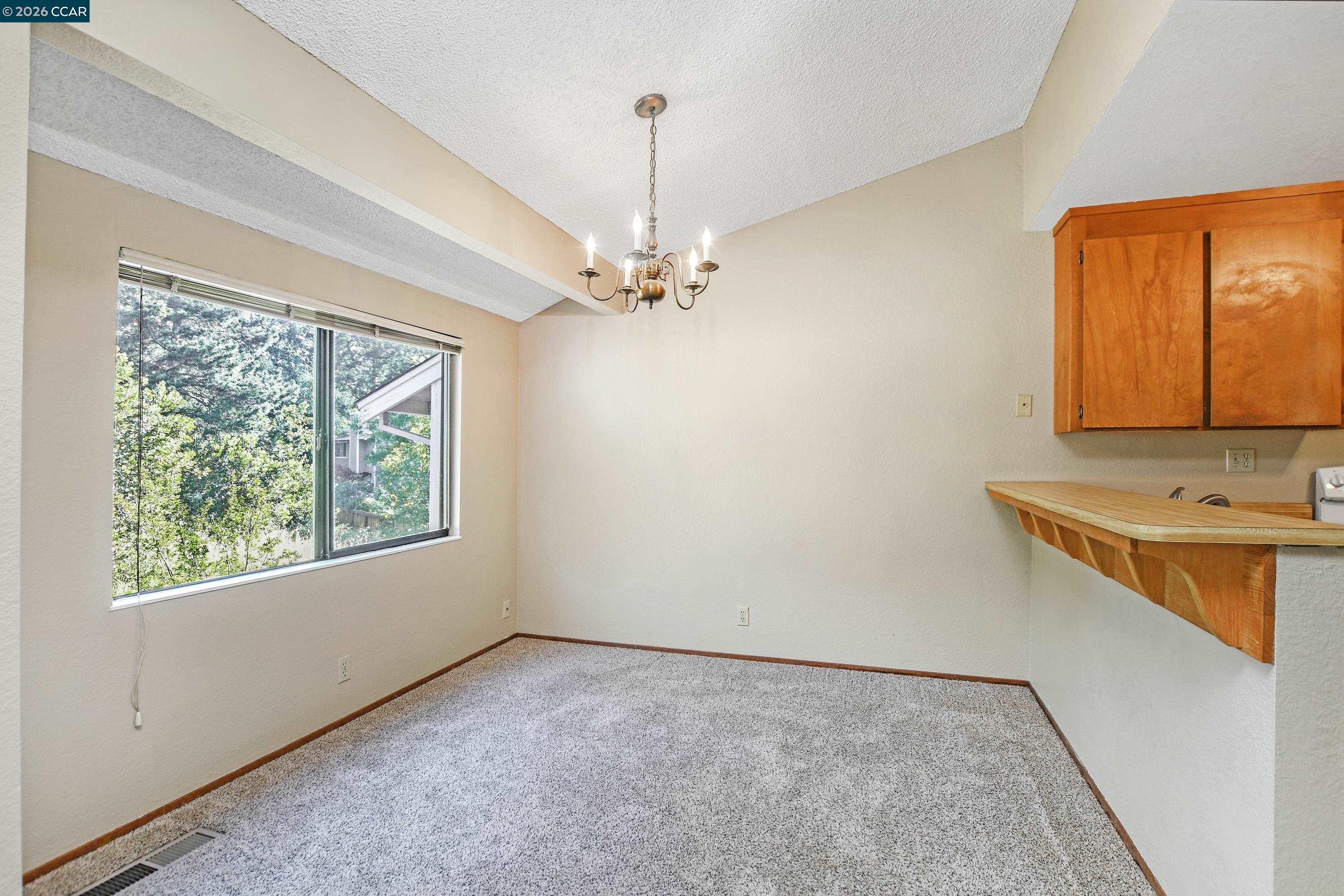 Photo #11: 41131718 Listing: Photo #11