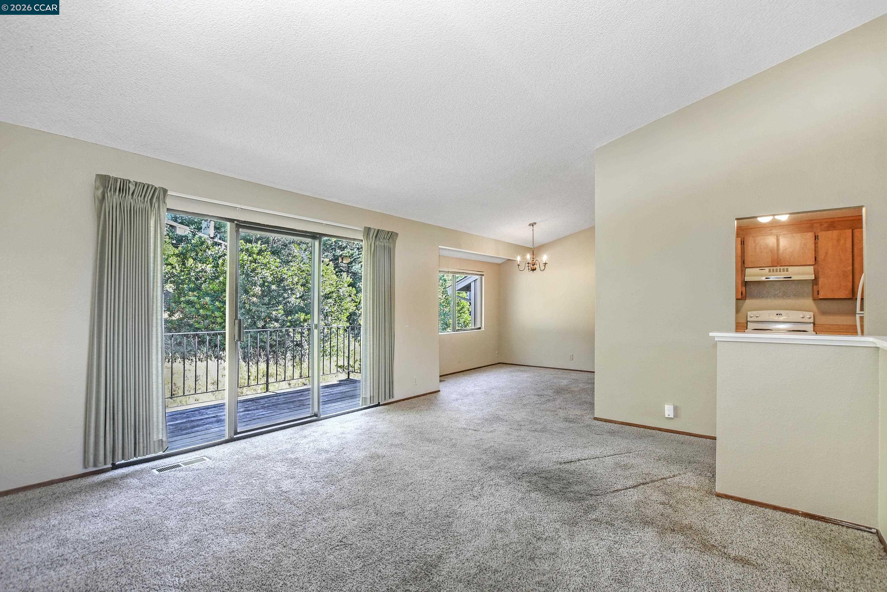 Photo #6: 41131718 Listing: Photo #6