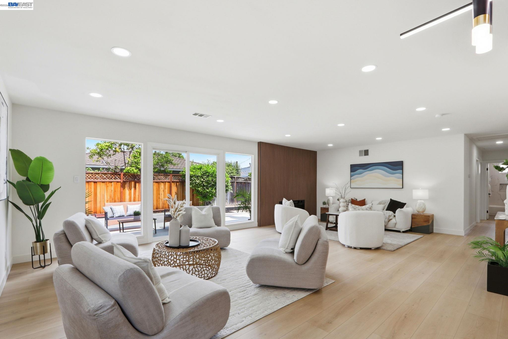 Detail Gallery Image 4 of 26 For 1679 Catalonia Way, San Jose,  CA 95125 - 3 Beds | 2 Baths