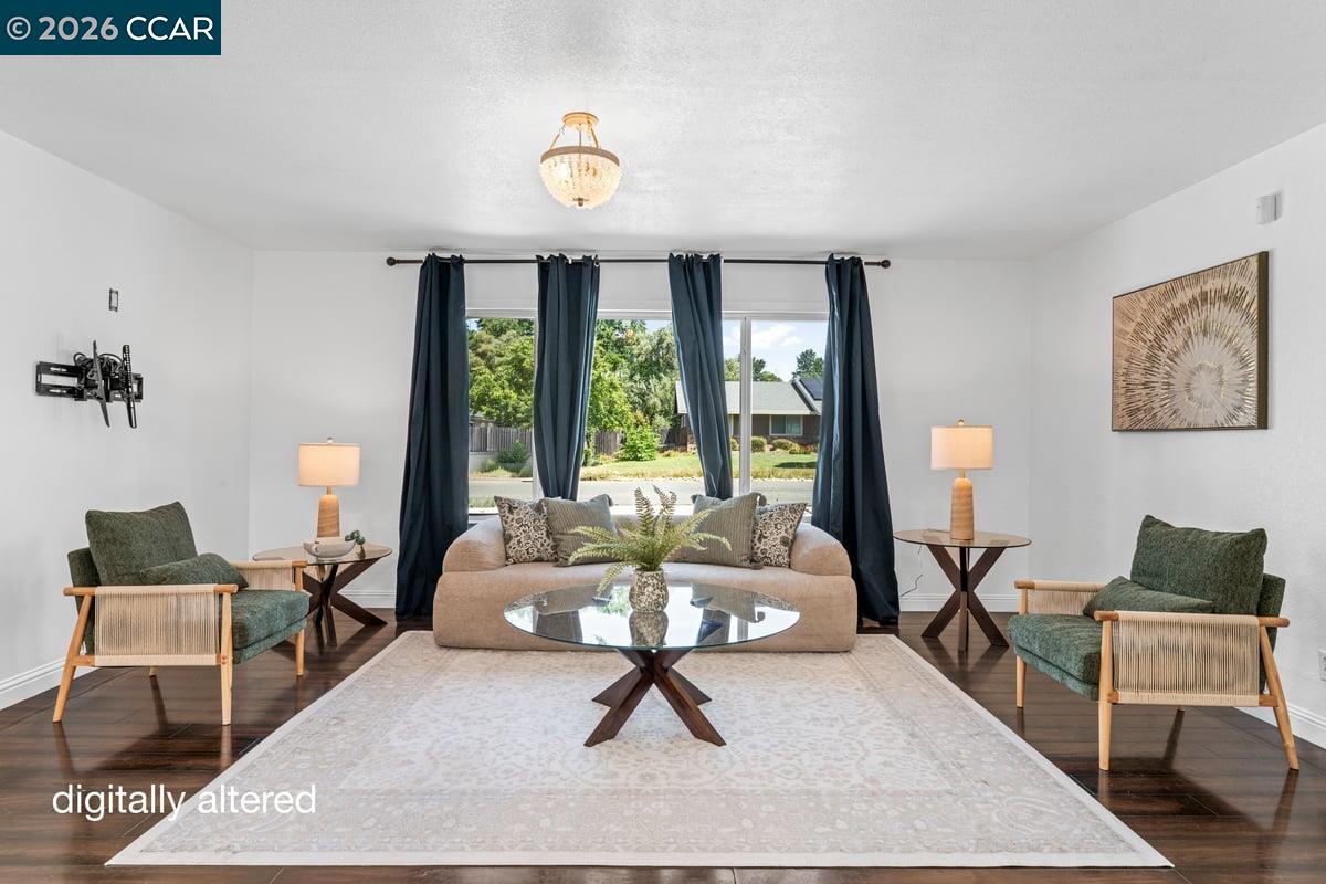 Front Image Thumbnail for CC41131720