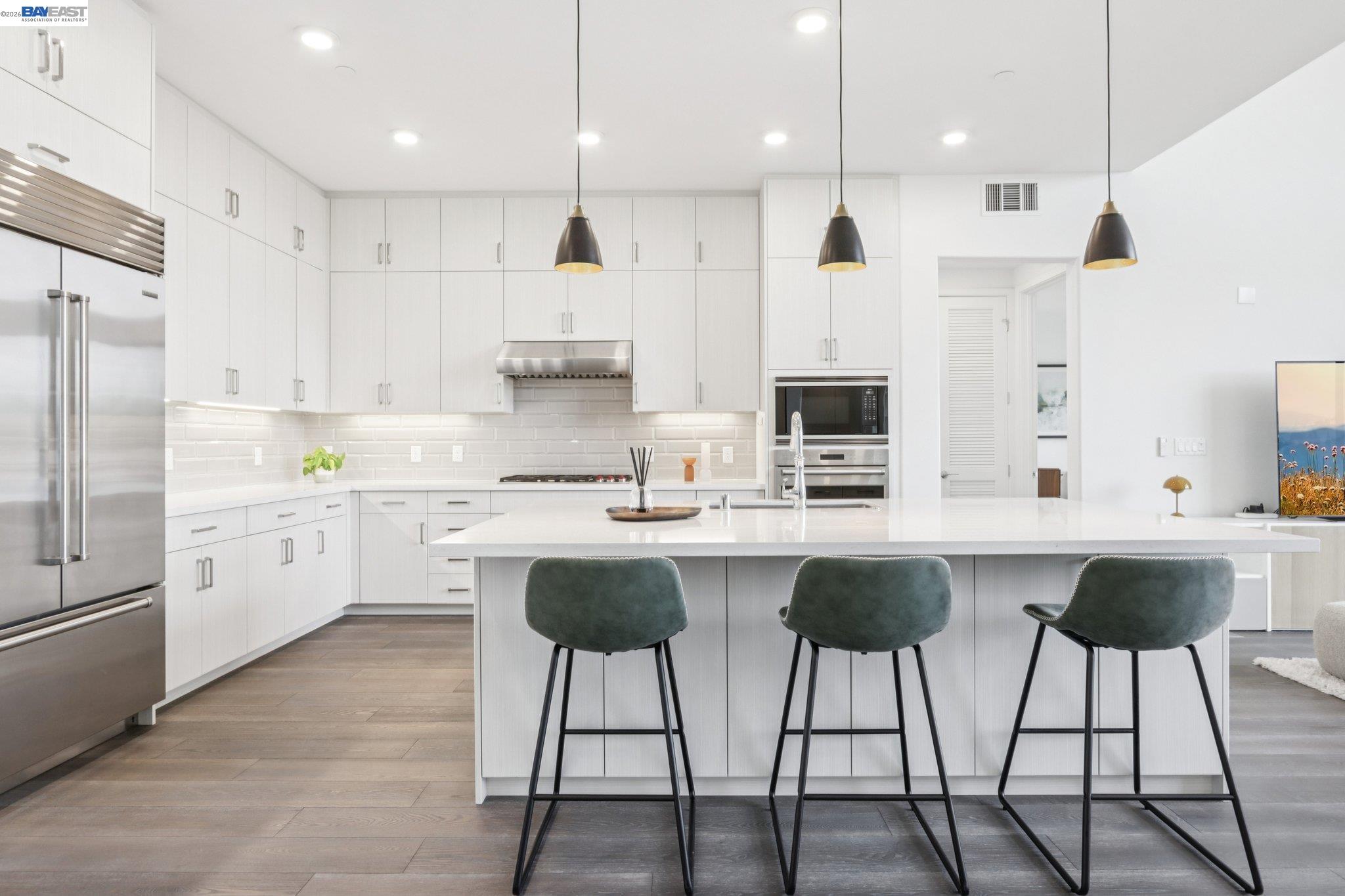 Photo #3: 41131729 Listing: Photo #3