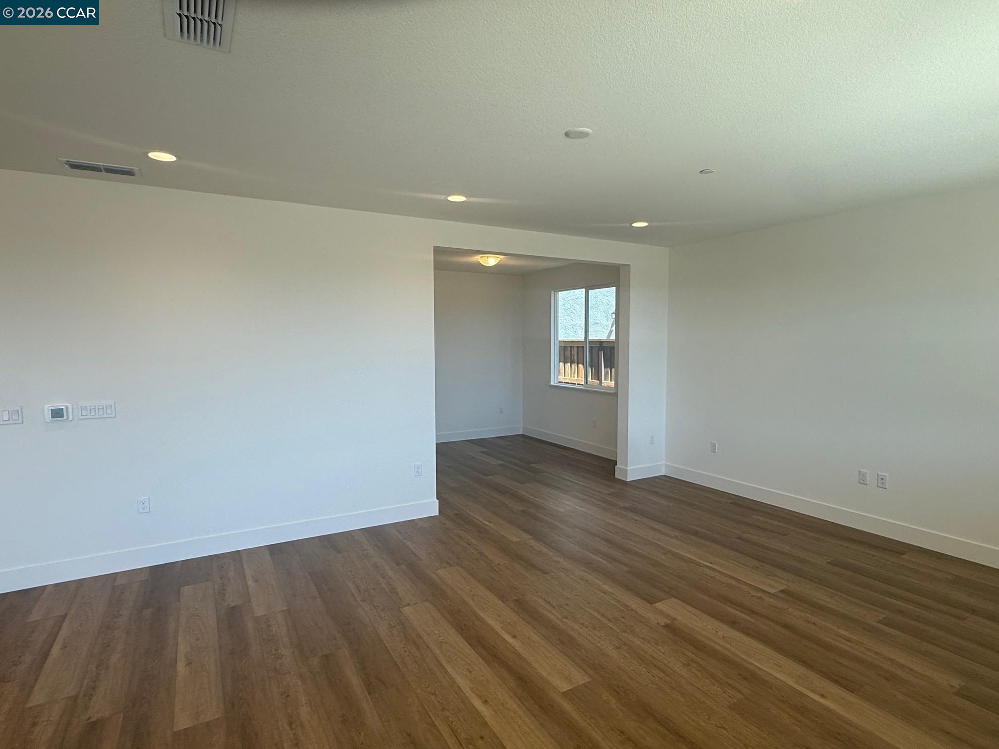 Detail Gallery Image 9 of 25 For 3576 Darnoch Ave., Lathrop,  CA 95330 - 5 Beds | 4/1 Baths