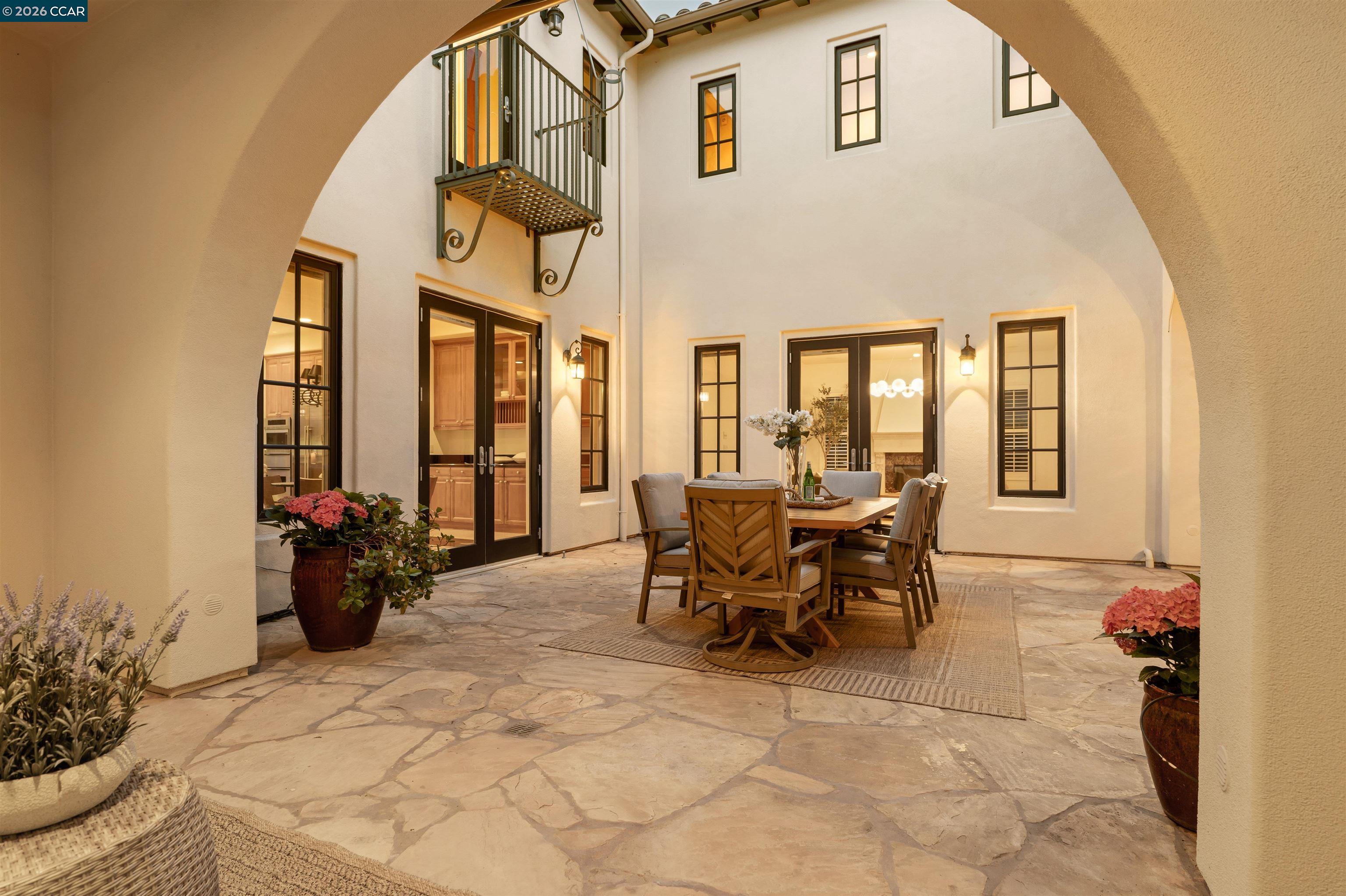 Detail Gallery Image 20 of 57 For 5316 Cypress Hawk Ct, San Ramon,  CA 94582 - 5 Beds | 5/1 Baths