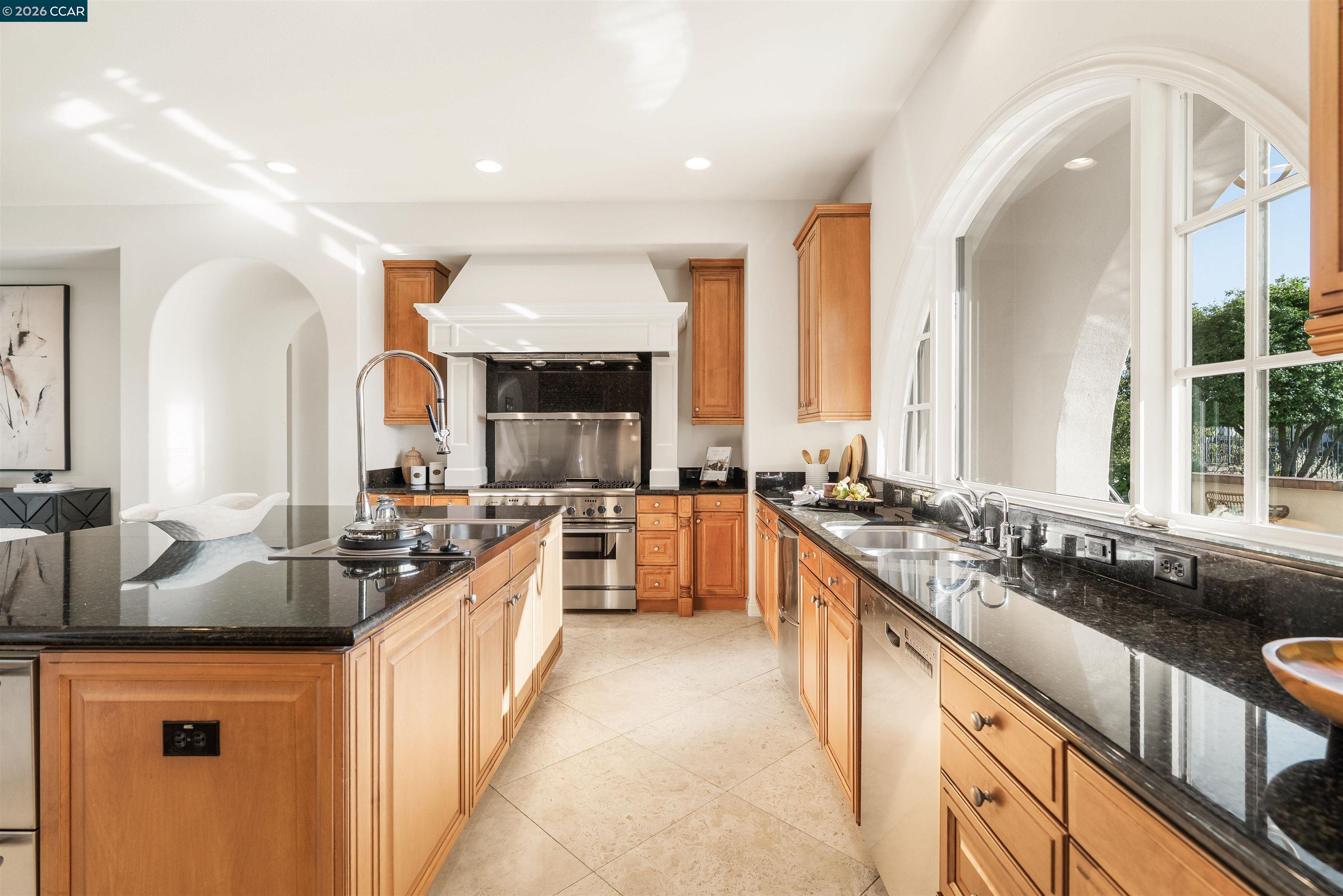 Detail Gallery Image 10 of 57 For 5316 Cypress Hawk Ct, San Ramon,  CA 94582 - 5 Beds | 5/1 Baths