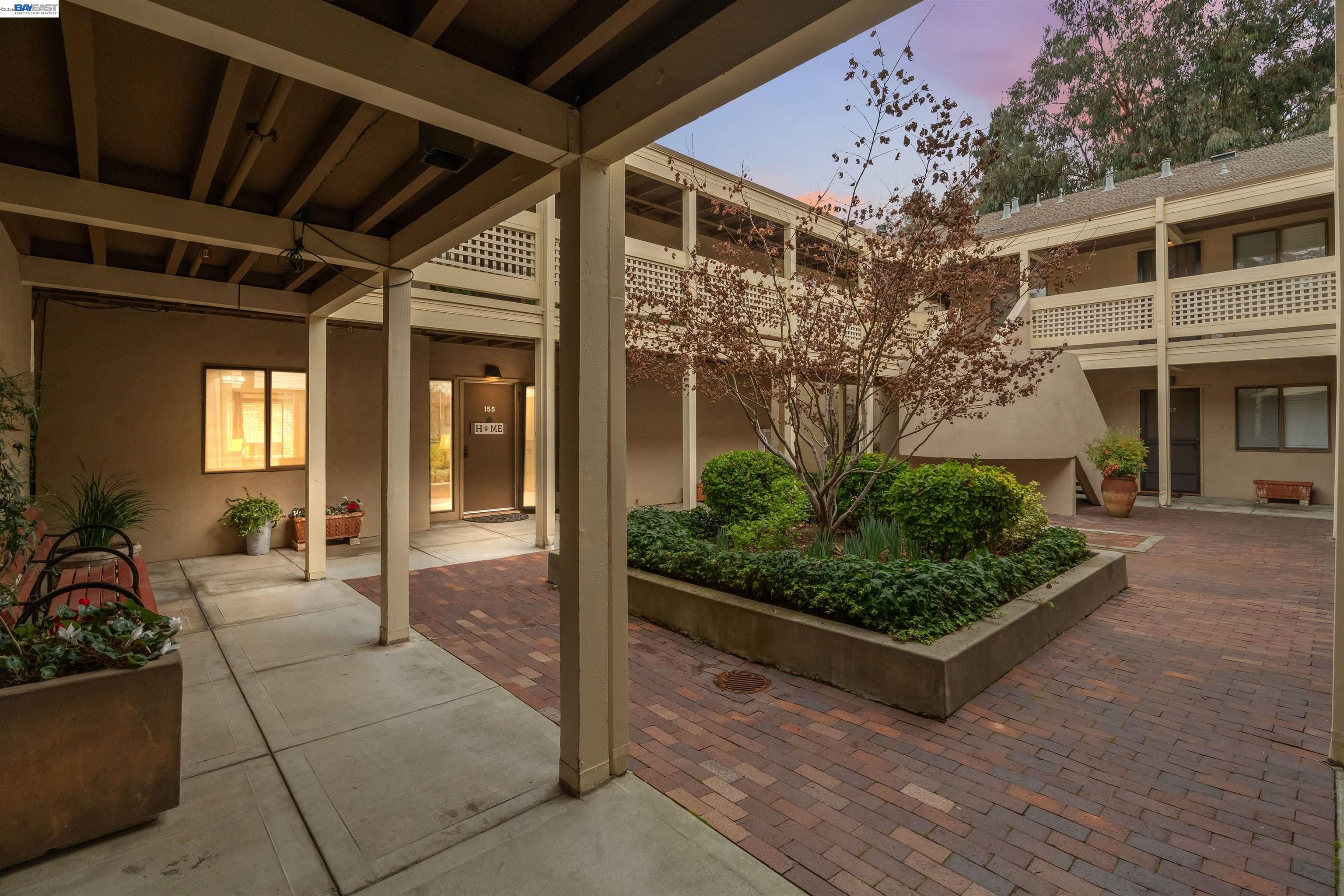 Detail Gallery Image 1 of 60 For 453 Alberto Way #D155,  Los Gatos,  CA 95032 - 3 Beds | 2 Baths
