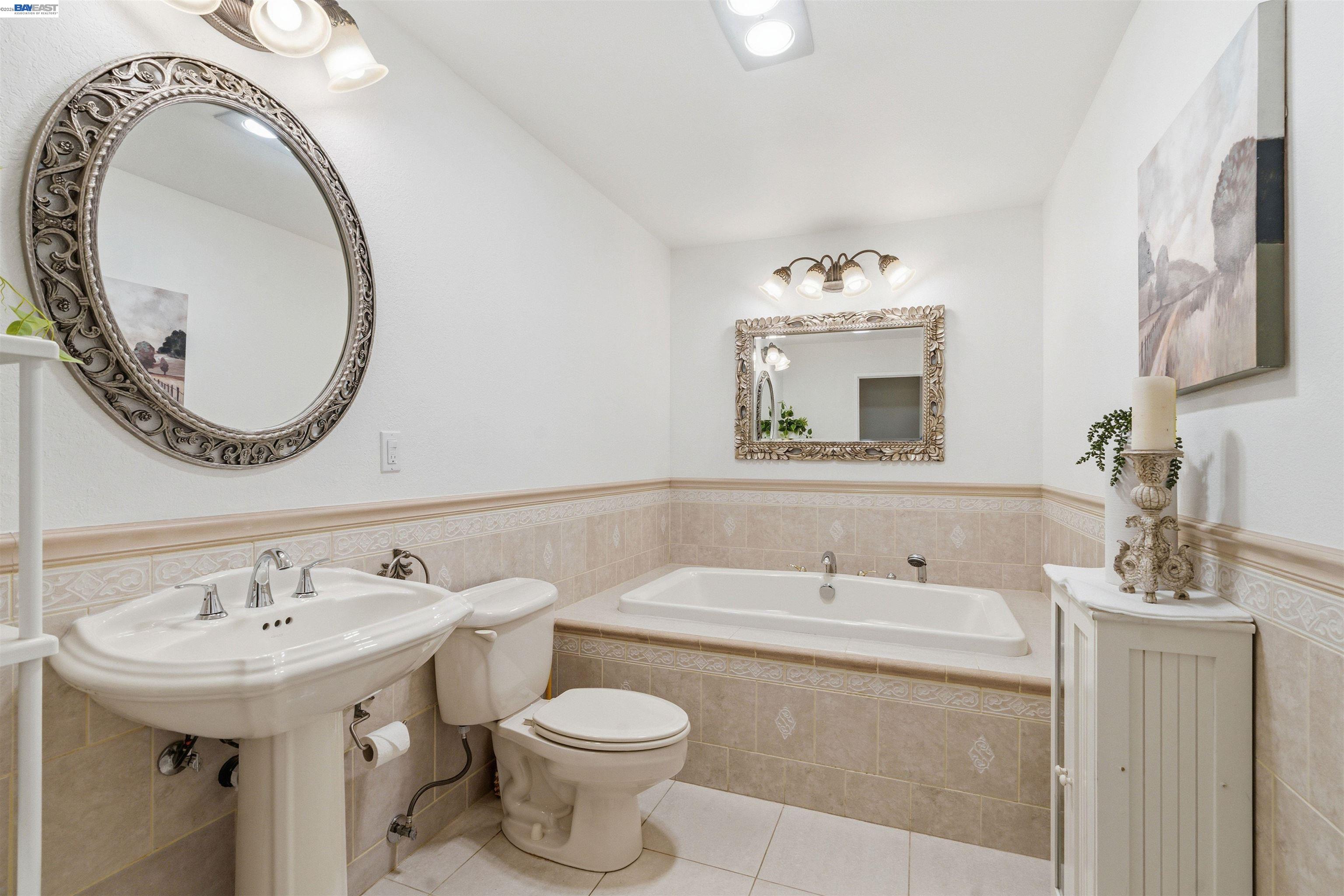 Detail Gallery Image 12 of 60 For 453 Alberto Way #D155,  Los Gatos,  CA 95032 - 3 Beds | 2 Baths
