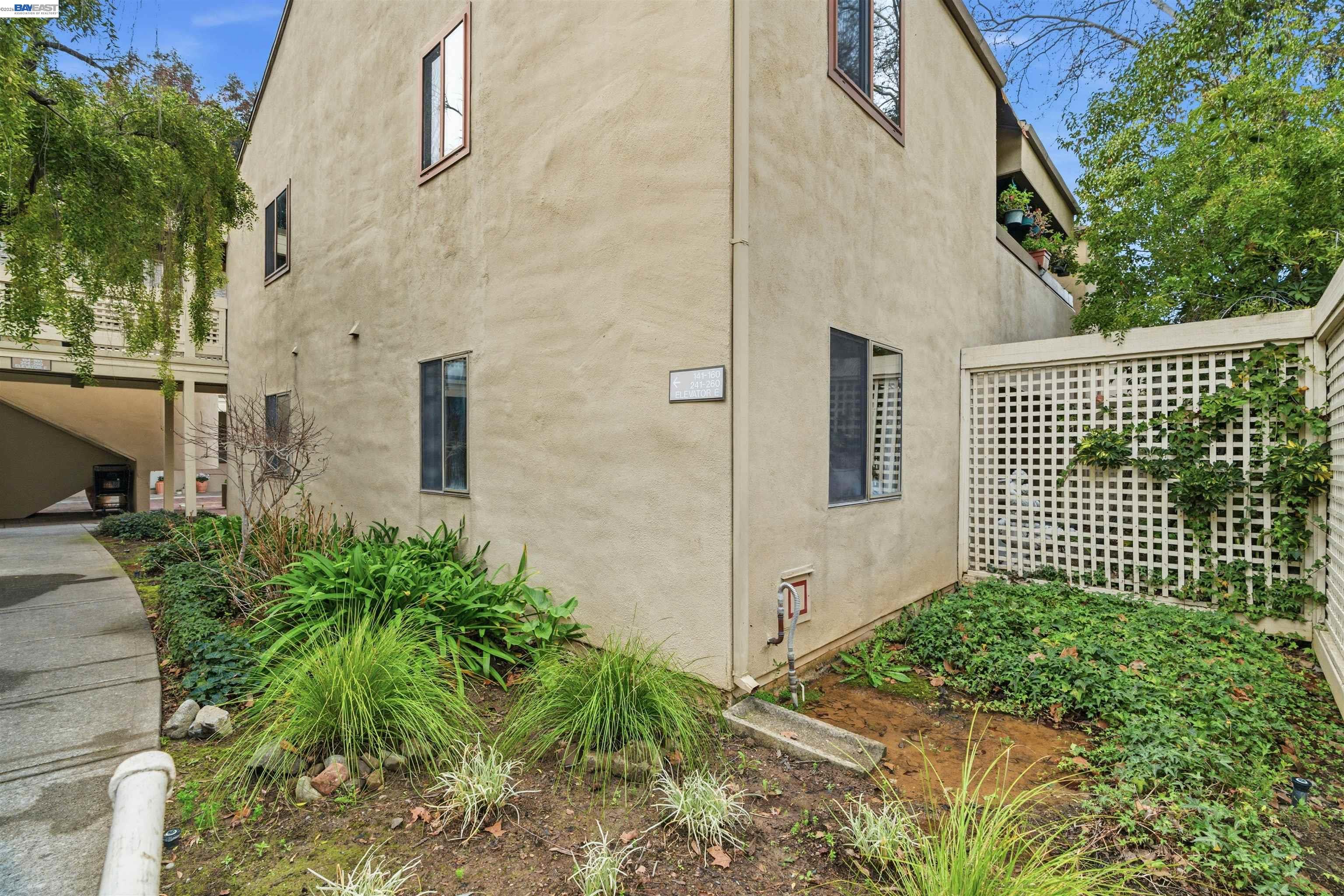 Detail Gallery Image 22 of 60 For 453 Alberto Way #D155,  Los Gatos,  CA 95032 - 3 Beds | 2 Baths