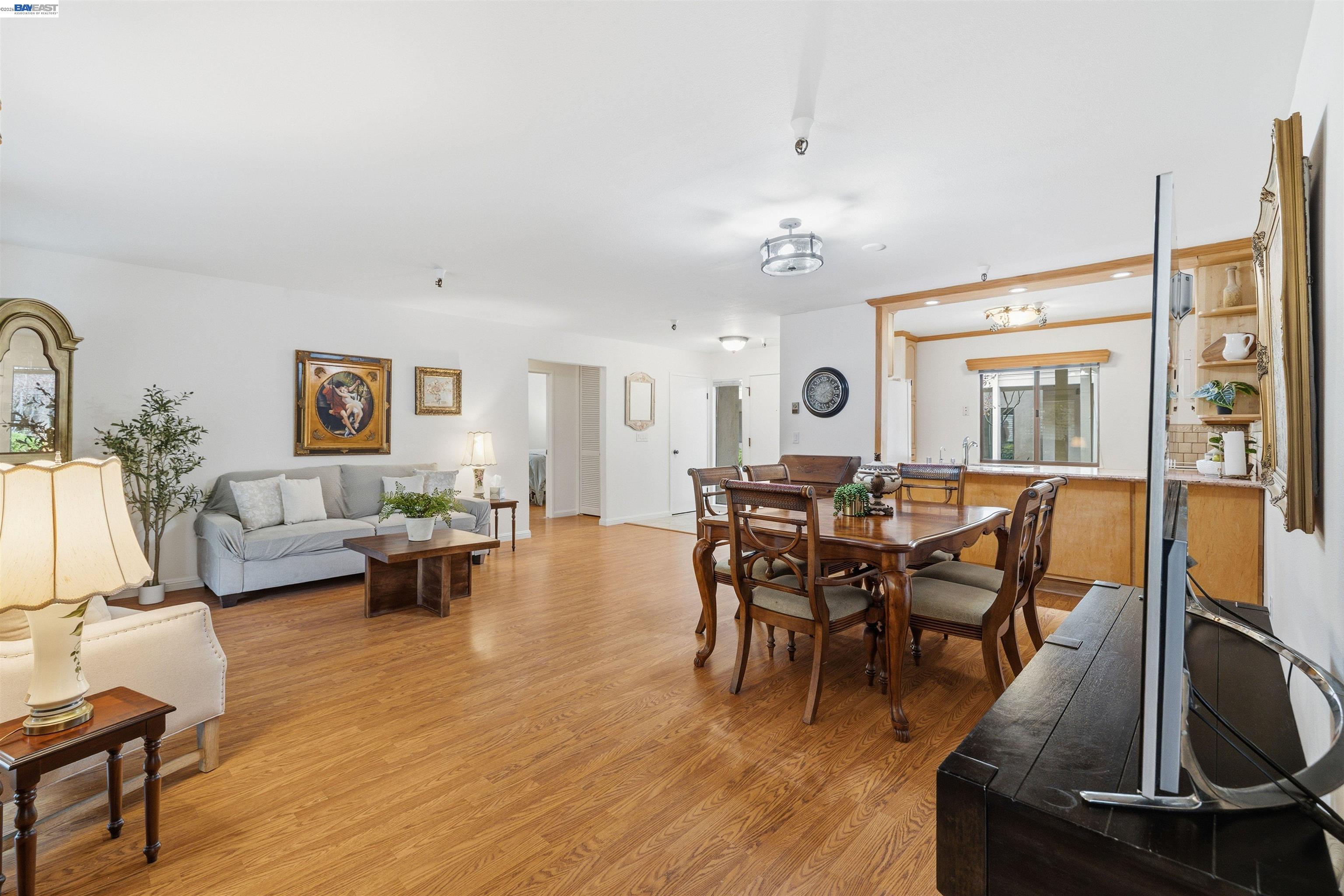 Detail Gallery Image 4 of 60 For 453 Alberto Way #D155,  Los Gatos,  CA 95032 - 3 Beds | 2 Baths