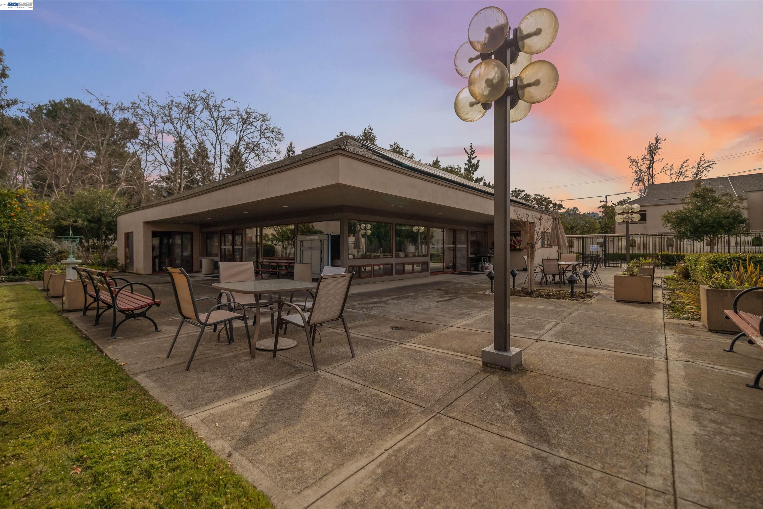 Detail Gallery Image 50 of 60 For 453 Alberto Way #D155,  Los Gatos,  CA 95032 - 3 Beds | 2 Baths