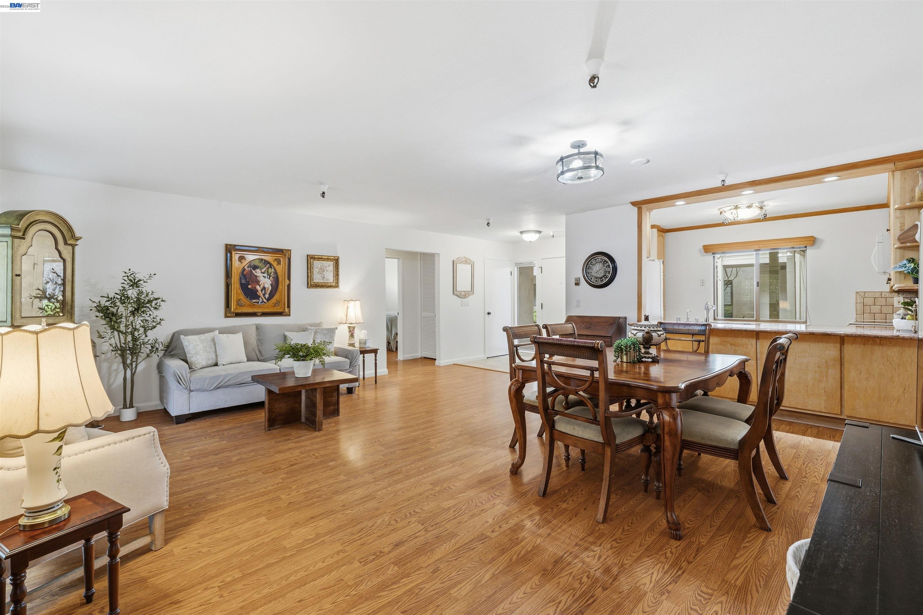 Detail Gallery Image 8 of 60 For 453 Alberto Way #D155,  Los Gatos,  CA 95032 - 3 Beds | 2 Baths