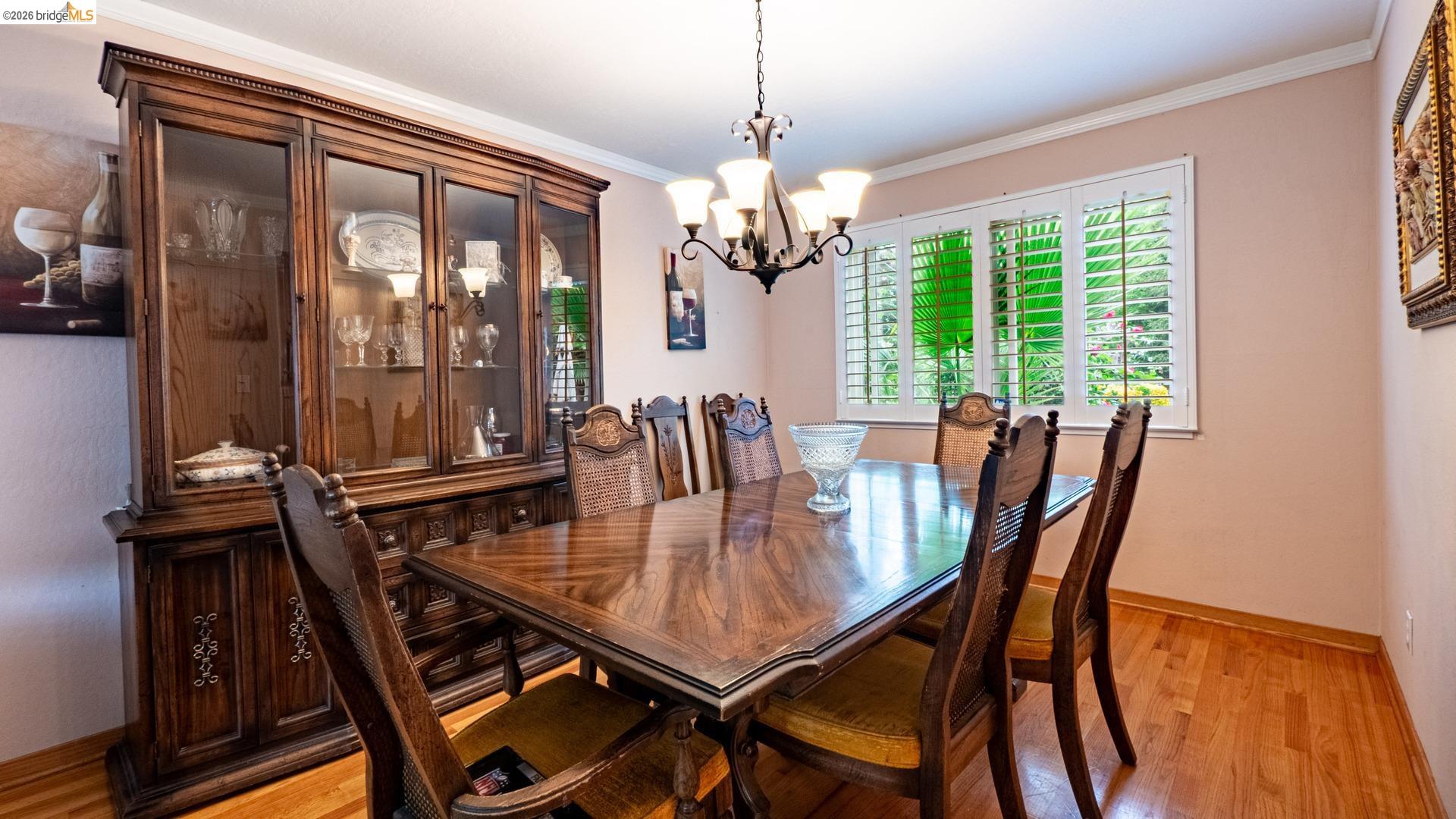 Detail Gallery Image 11 of 34 For 2214 Peyton Ct, Antioch,  CA 94509 - 5 Beds | 2/1 Baths