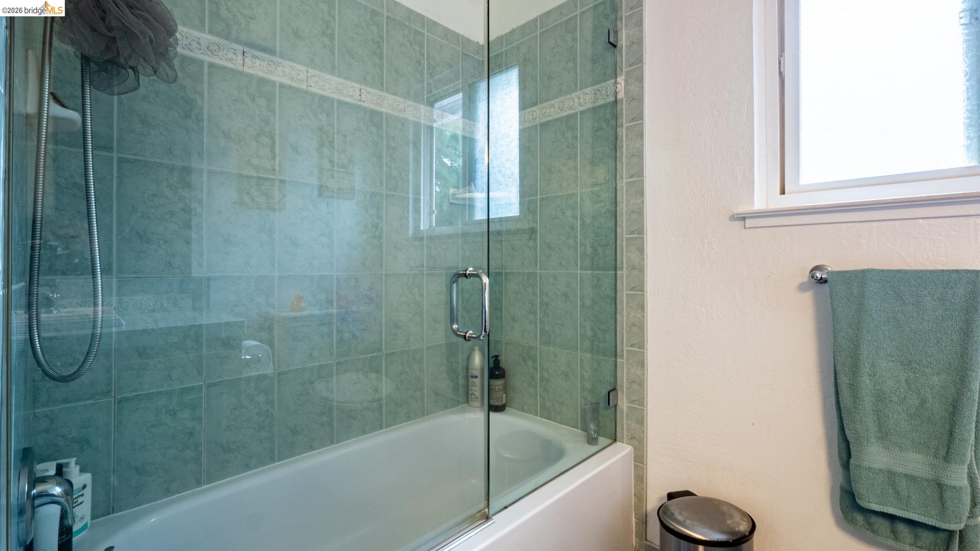 Detail Gallery Image 20 of 34 For 2214 Peyton Ct, Antioch,  CA 94509 - 5 Beds | 2/1 Baths