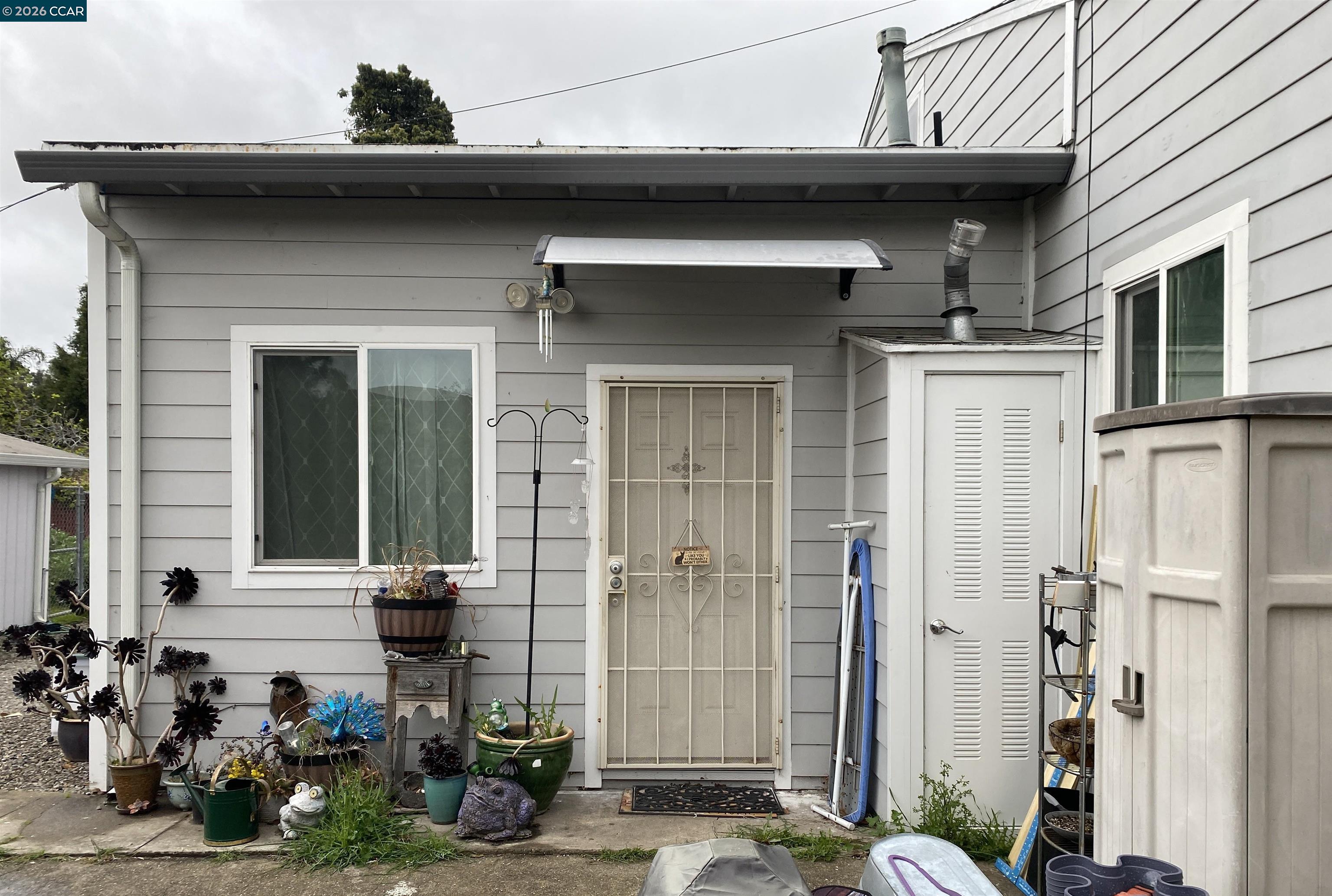 Detail Gallery Image 4 of 7 For 2470 W Avenue 136th, San Leandro,  CA 94577 - 2 Beds | 1 Baths