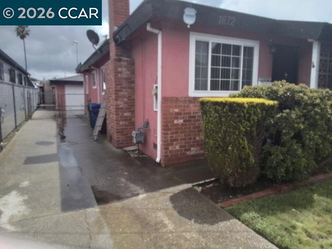 Front Image Thumbnail for CC41131752