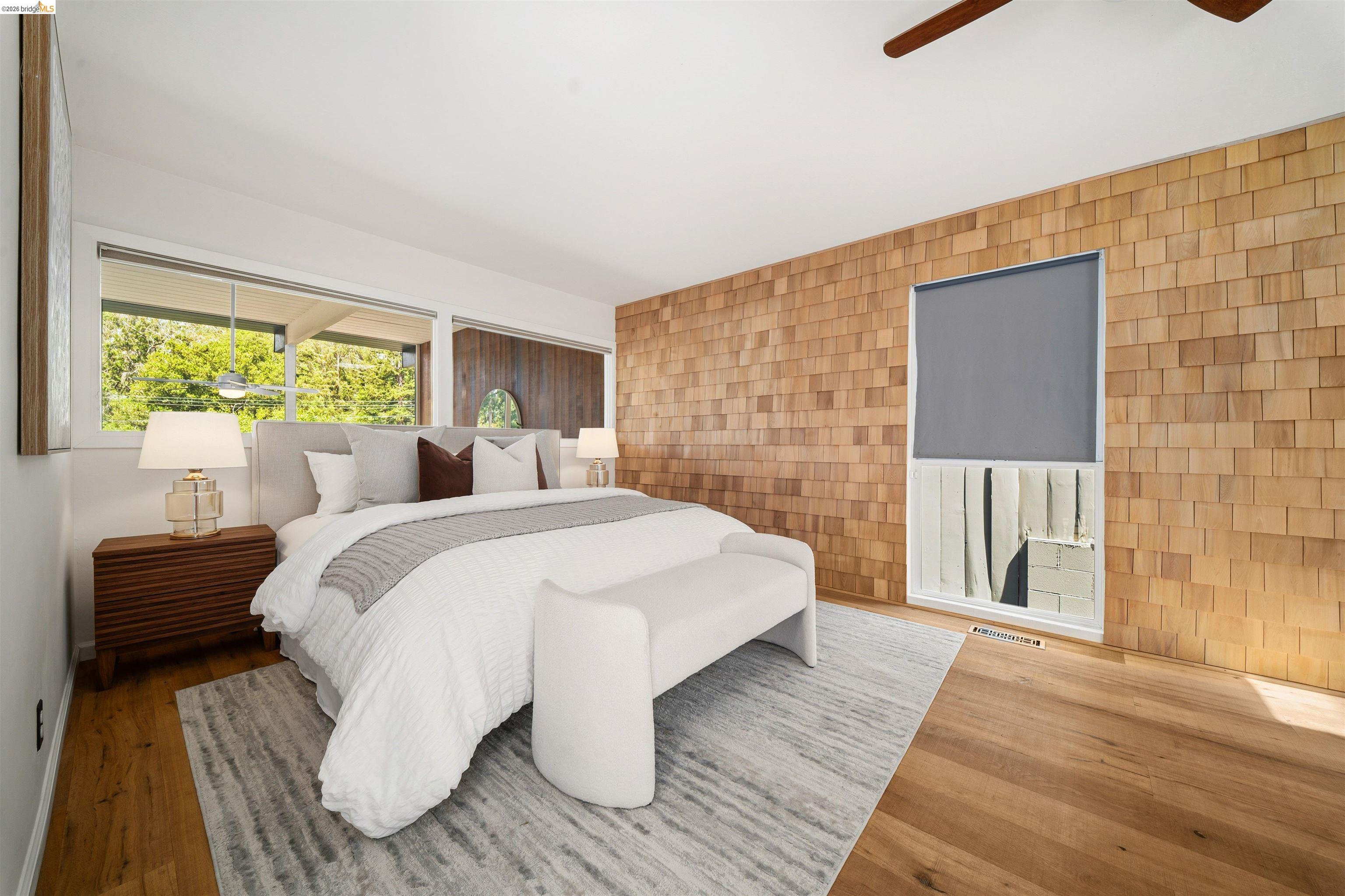 Detail Gallery Image 20 of 39 For 6406 Oakwood Dr, Oakland,  CA 94611 - 4 Beds | 3 Baths