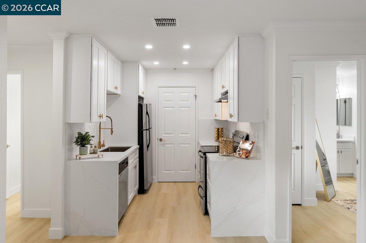 Photo #9: 41131755 Listing: Photo #9