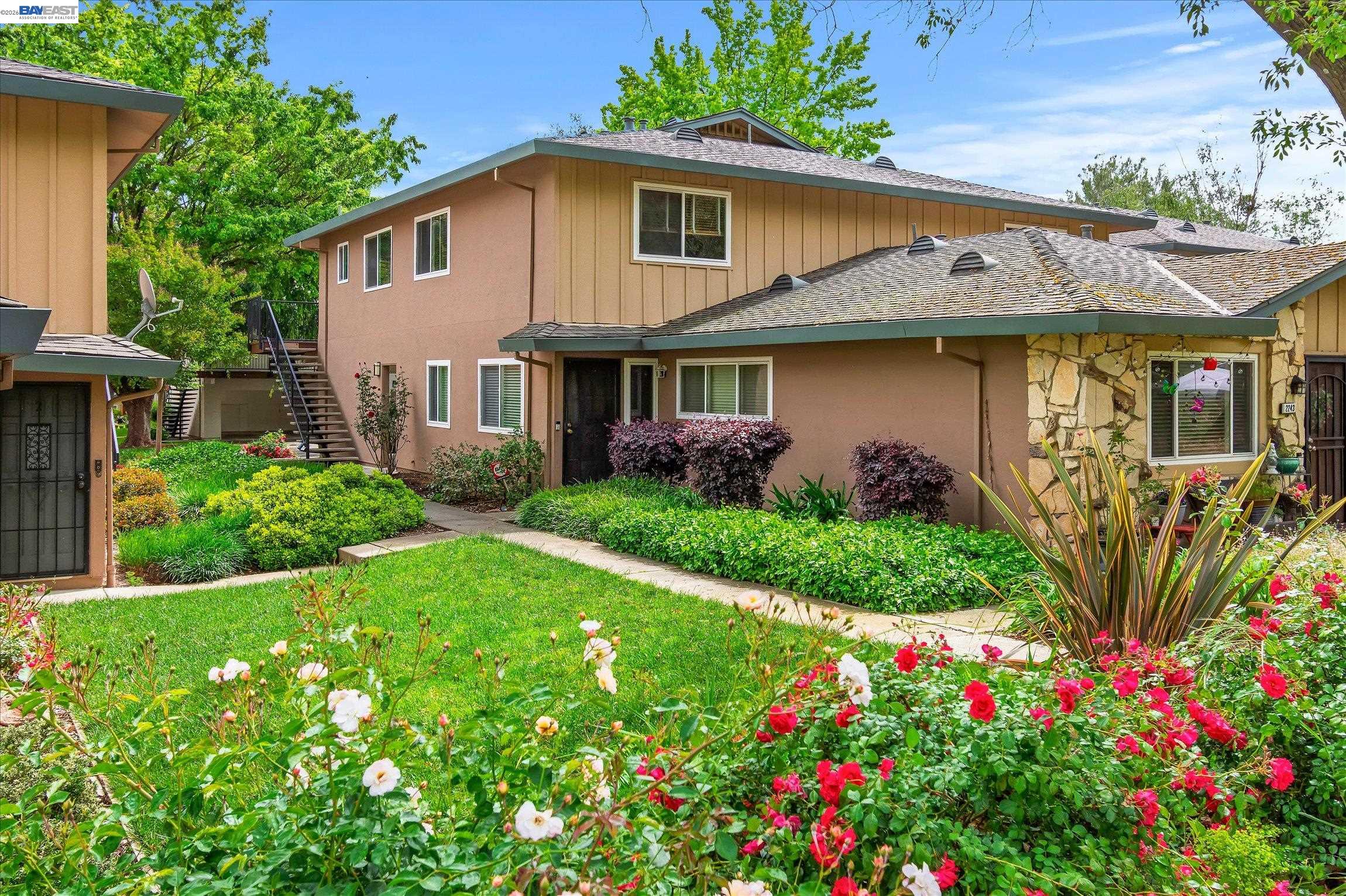 Photo #2: 41131758 Listing: Photo #2