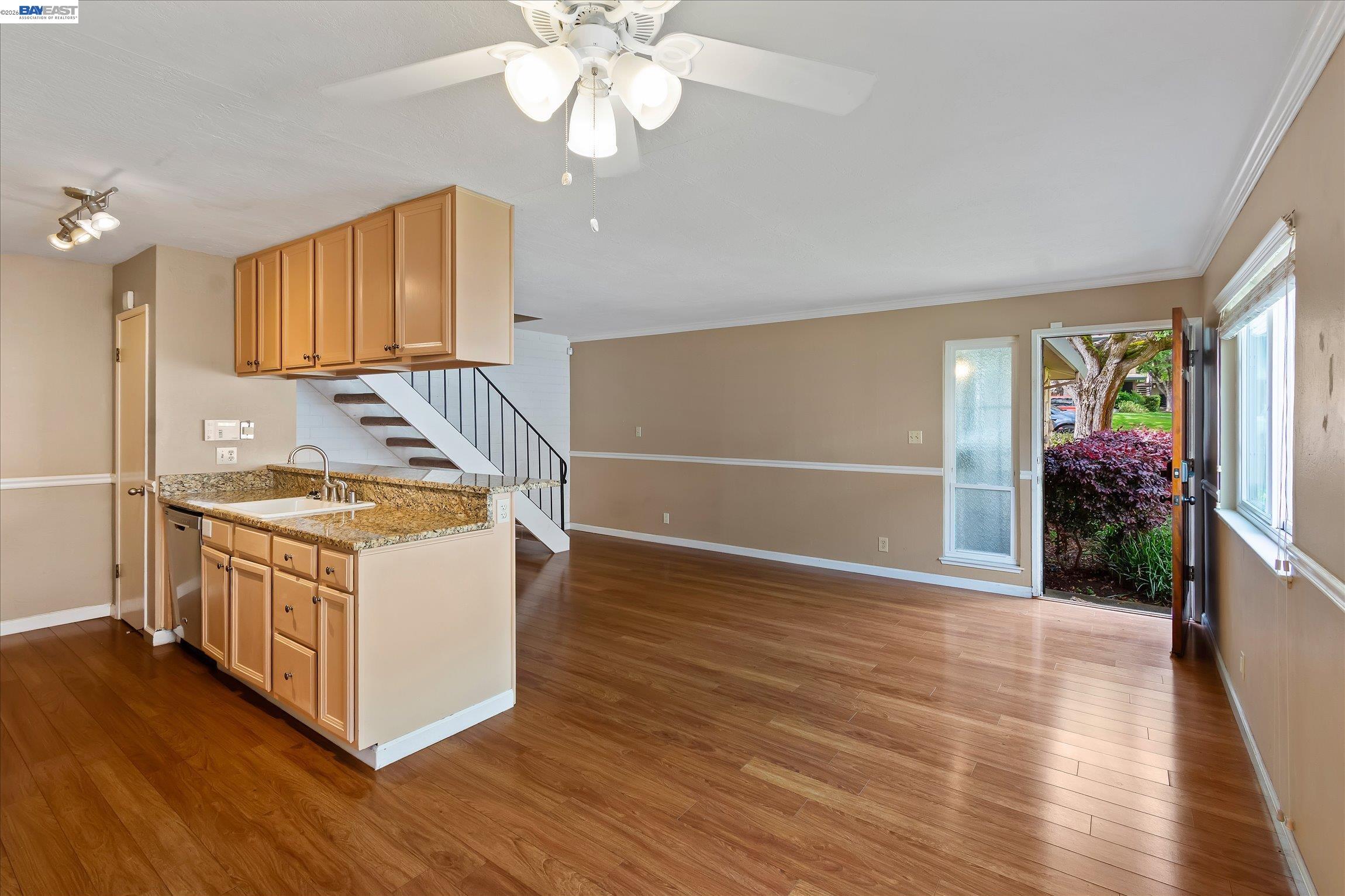 Photo #5: 41131758 Listing: Photo #5