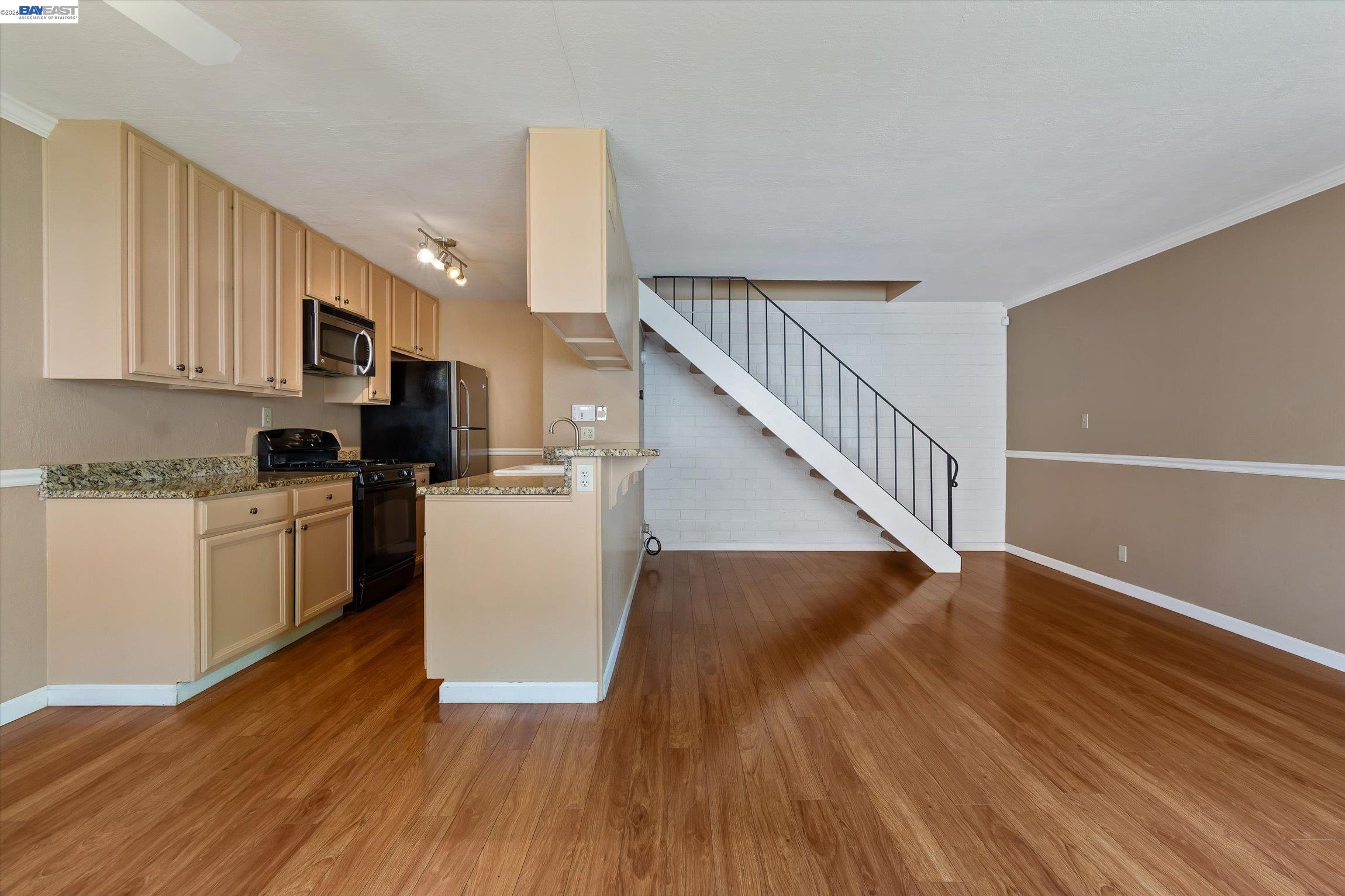 Photo #7: 41131758 Listing: Photo #7