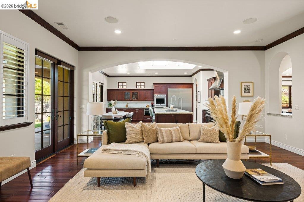 Detail Gallery Image 11 of 72 For 23 Stonebrae Rd, Hayward,  CA 94542 - 4 Beds | 4/1 Baths