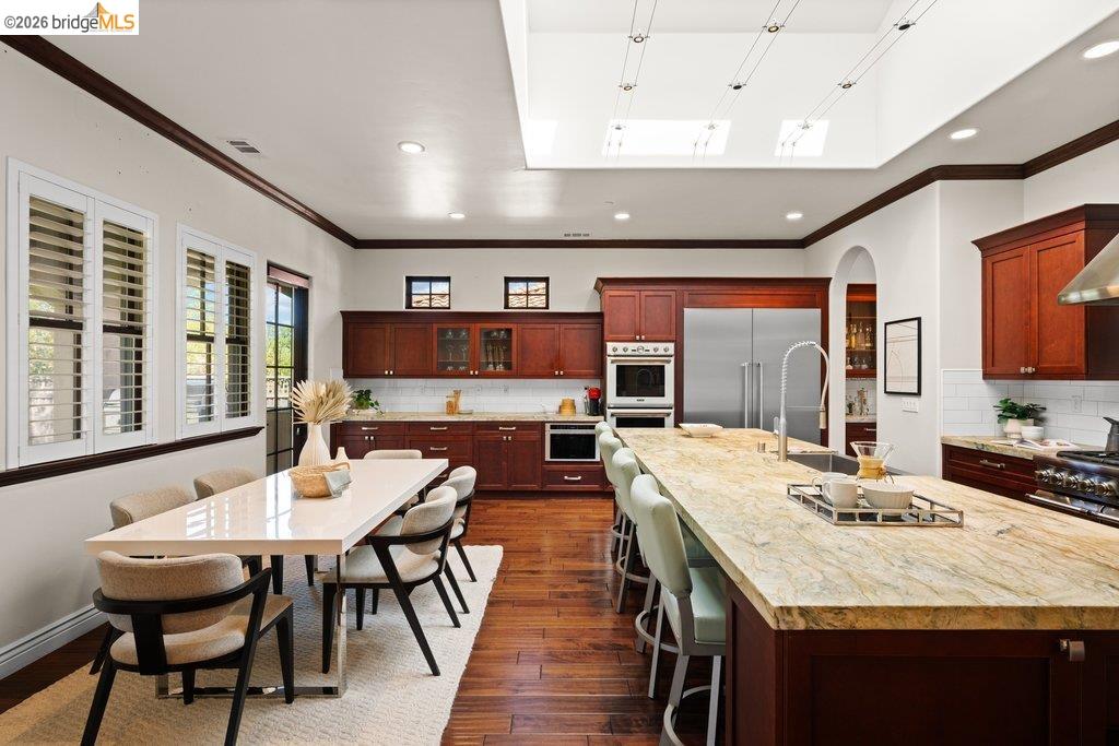 Detail Gallery Image 20 of 72 For 23 Stonebrae Rd, Hayward,  CA 94542 - 4 Beds | 4/1 Baths