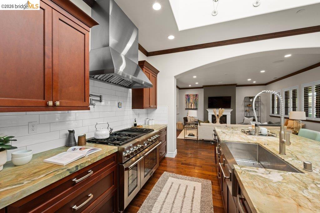 Detail Gallery Image 29 of 72 For 23 Stonebrae Rd, Hayward,  CA 94542 - 4 Beds | 4/1 Baths