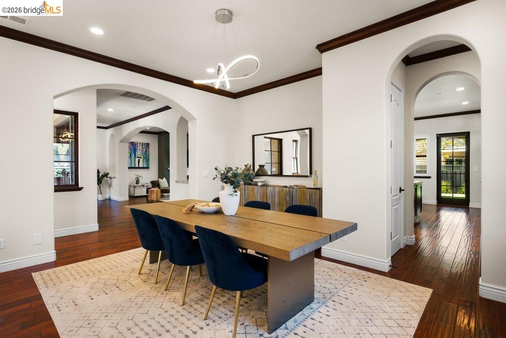 Detail Gallery Image 35 of 72 For 23 Stonebrae Rd, Hayward,  CA 94542 - 4 Beds | 4/1 Baths