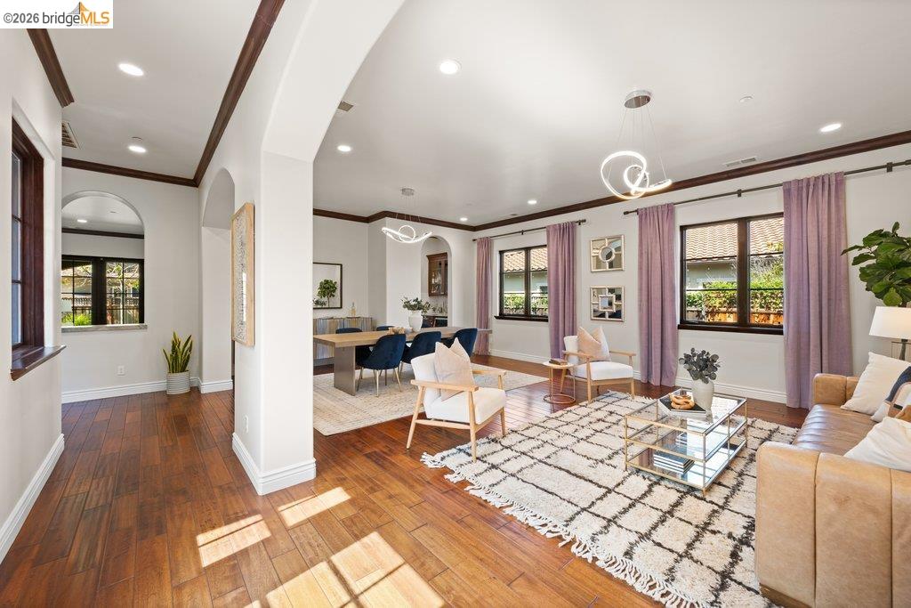 Detail Gallery Image 37 of 72 For 23 Stonebrae Rd, Hayward,  CA 94542 - 4 Beds | 4/1 Baths