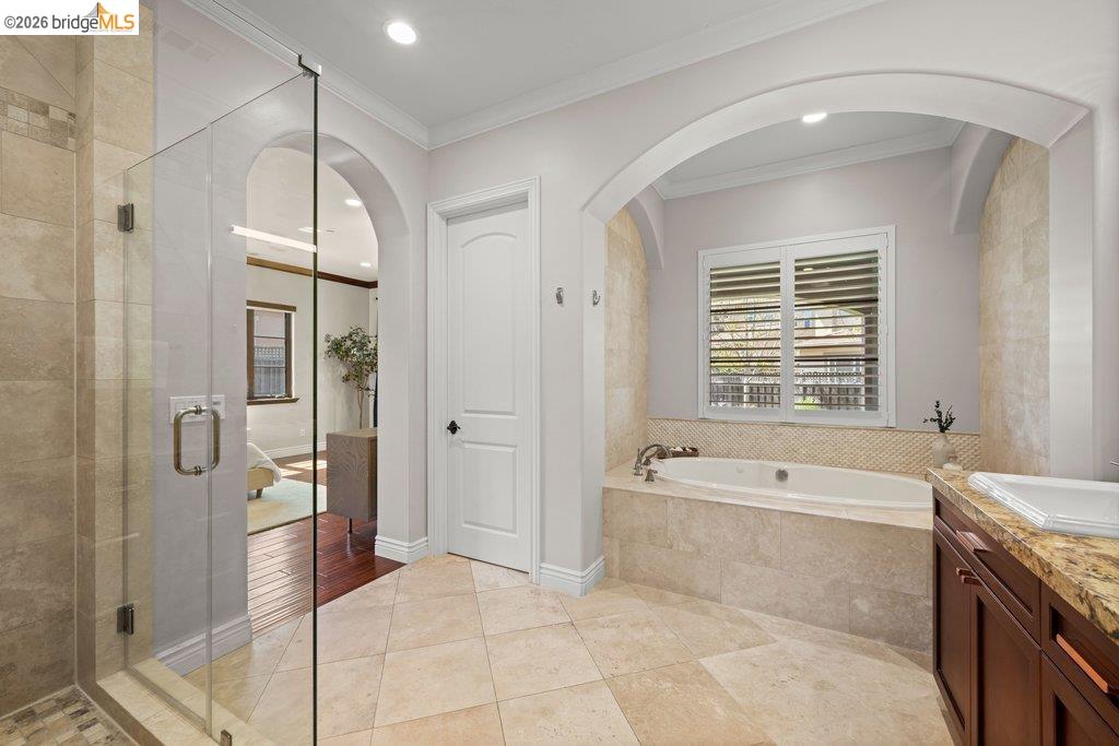 Detail Gallery Image 49 of 72 For 23 Stonebrae Rd, Hayward,  CA 94542 - 4 Beds | 4/1 Baths