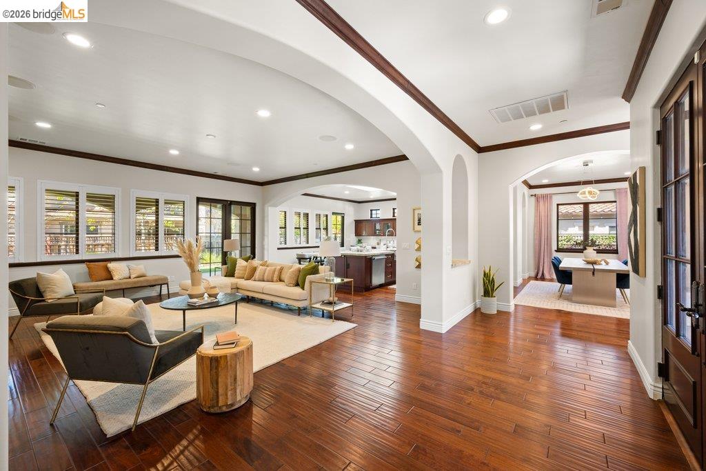 Detail Gallery Image 6 of 72 For 23 Stonebrae Rd, Hayward,  CA 94542 - 4 Beds | 4/1 Baths