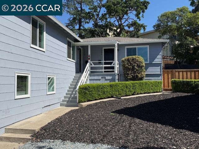 Front Image Thumbnail for CC41131768