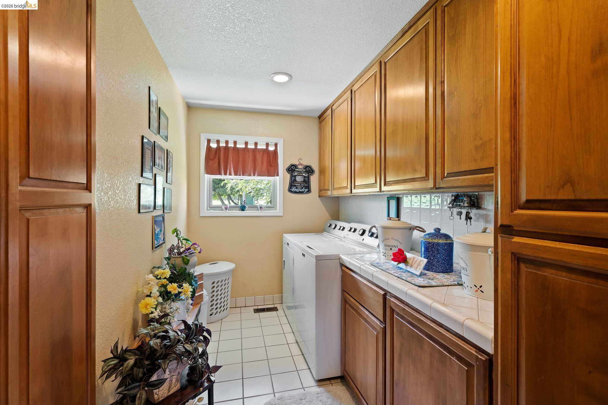 2445 Taylor Ln, Byron CA 94514 — photo 17