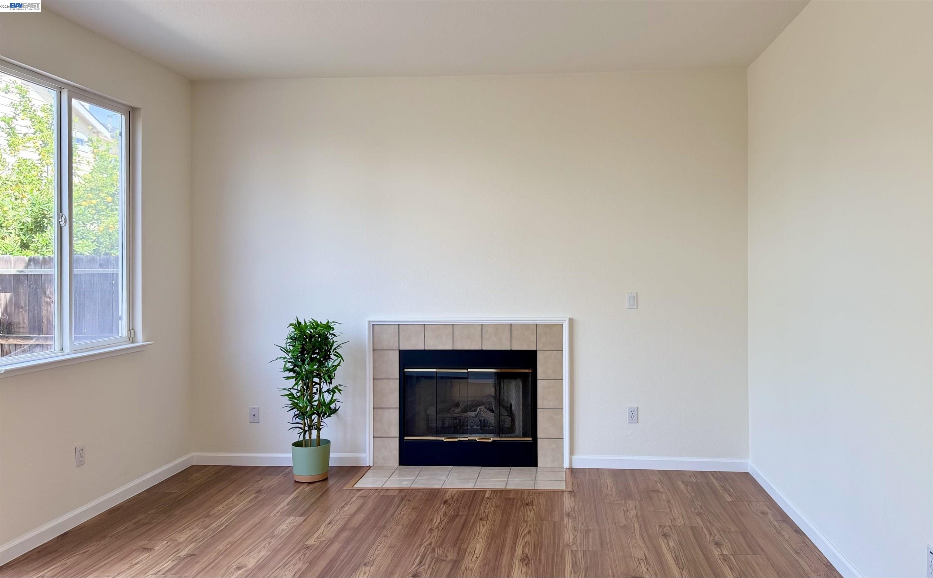 Detail Gallery Image 13 of 30 For 1555 Lankershire Dr, Tracy,  CA 95377 - 3 Beds | 2/1 Baths