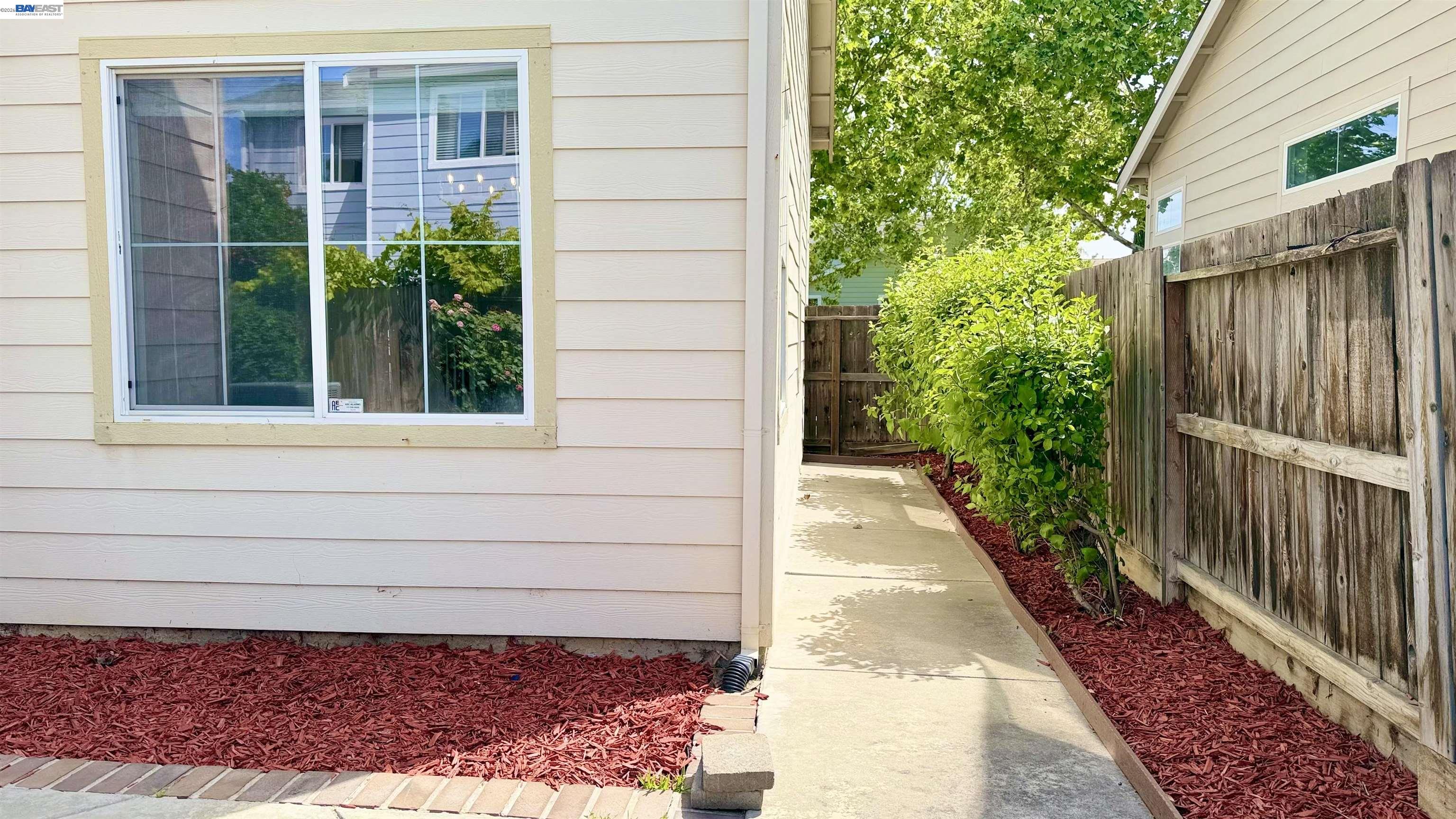 Detail Gallery Image 27 of 30 For 1555 Lankershire Dr, Tracy,  CA 95377 - 3 Beds | 2/1 Baths