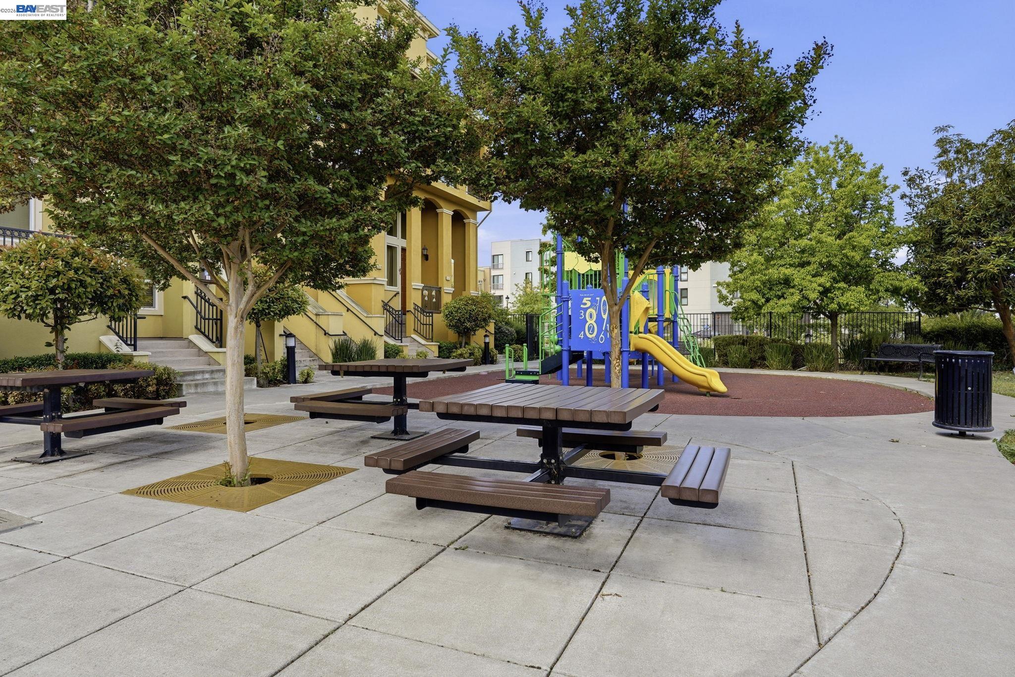 Front Image Thumbnail for BE41131786