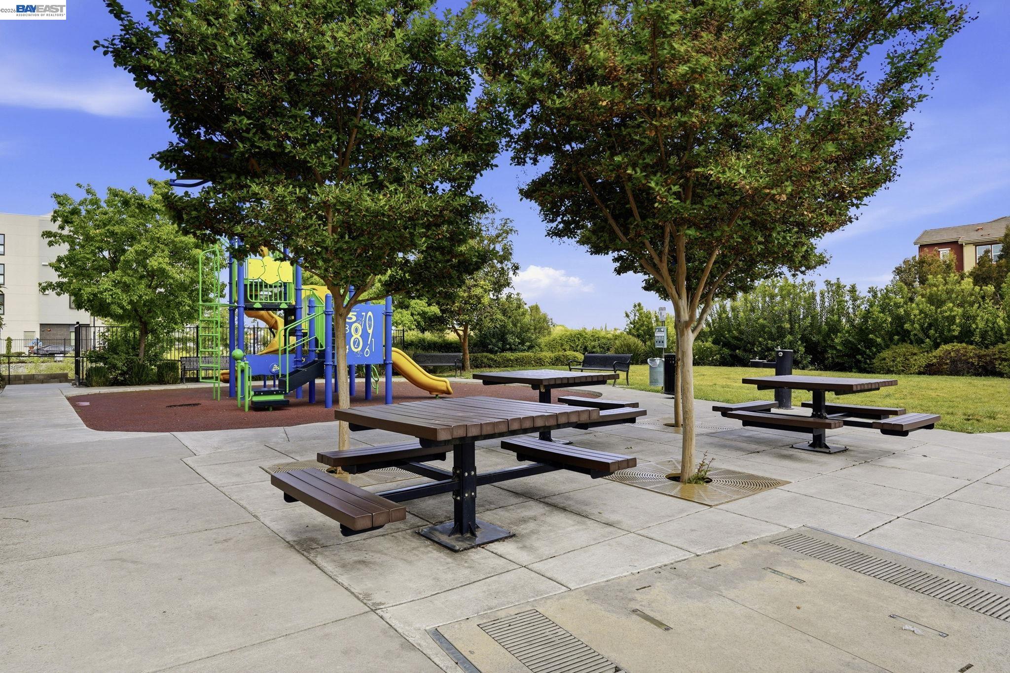 Detail Gallery Image 2 of 39 For 1656 Lee Way, Milpitas,  CA 95035 - 4 Beds | 2 Baths