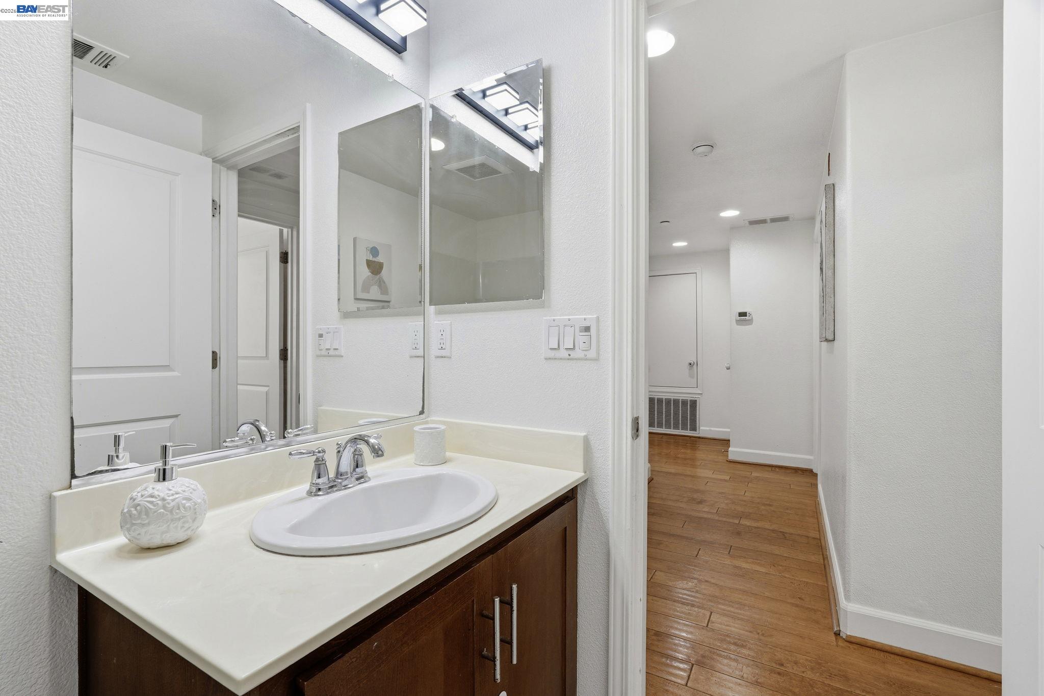 Detail Gallery Image 13 of 39 For 1656 Lee Way, Milpitas,  CA 95035 - 4 Beds | 2 Baths