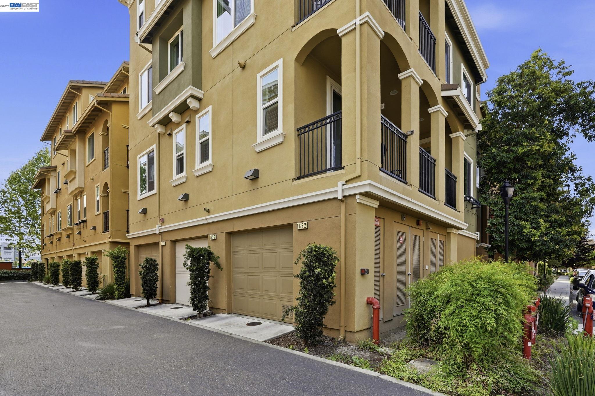 Detail Gallery Image 3 of 39 For 1656 Lee Way, Milpitas,  CA 95035 - 4 Beds | 2 Baths