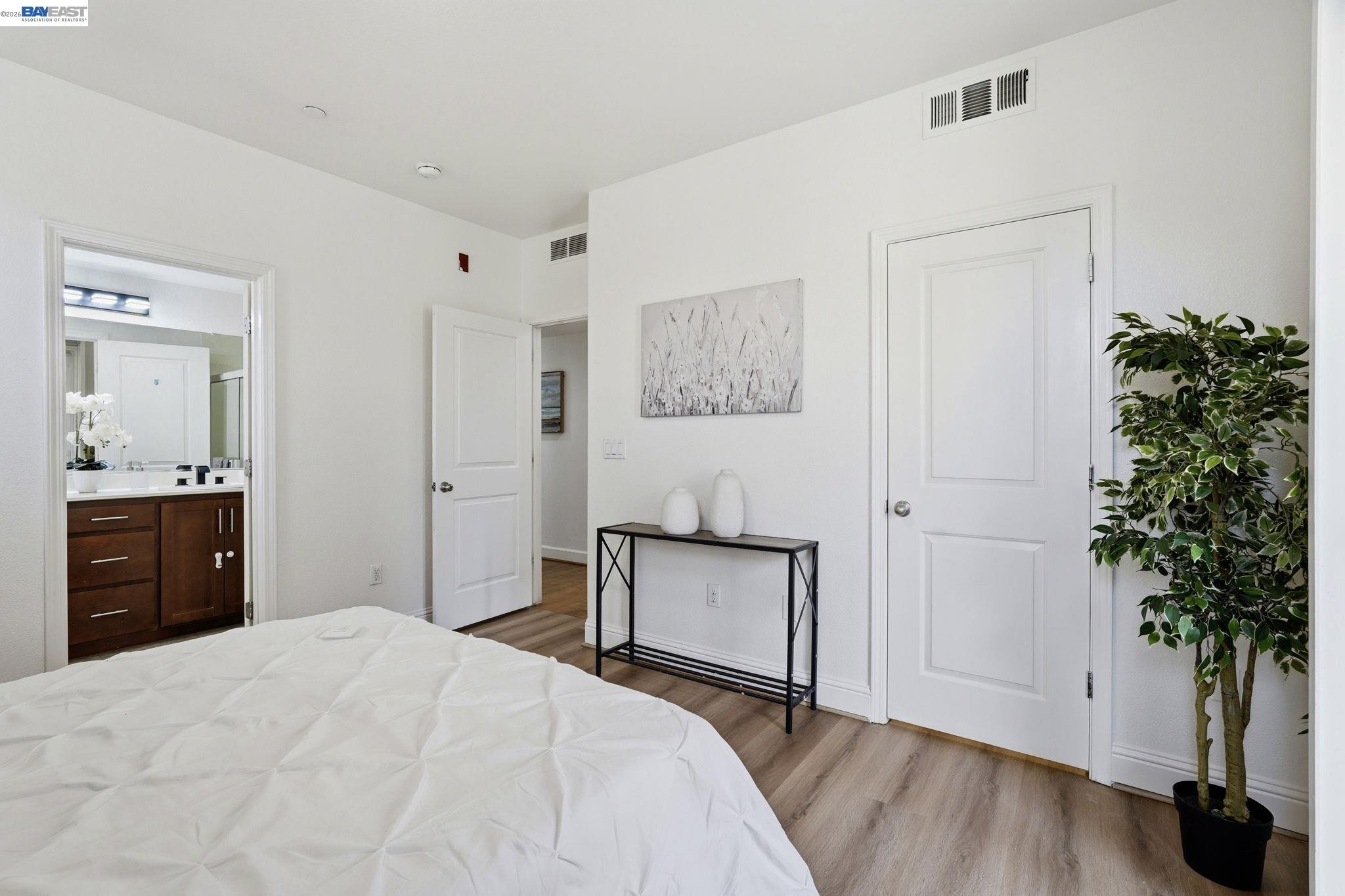 Detail Gallery Image 22 of 39 For 1656 Lee Way, Milpitas,  CA 95035 - 4 Beds | 2 Baths