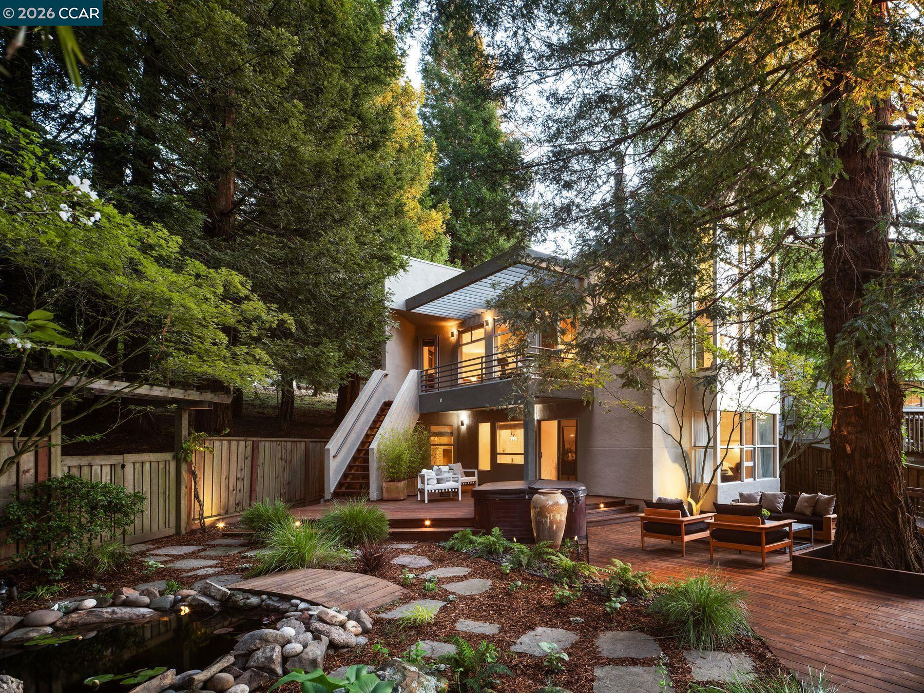 Detail Gallery Image 2 of 38 For 6 Dorothy Pl, Berkeley,  CA 94705 - 3 Beds | 2/1 Baths